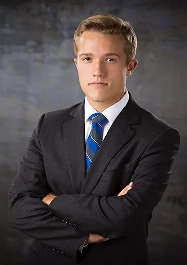 Benji Backer Headshot.jpg