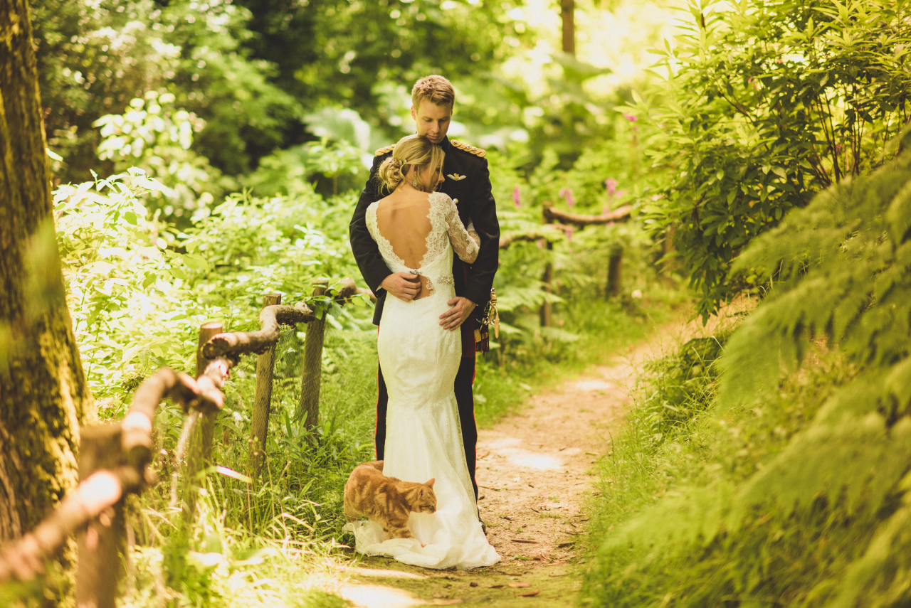 backless white lace wedding dress