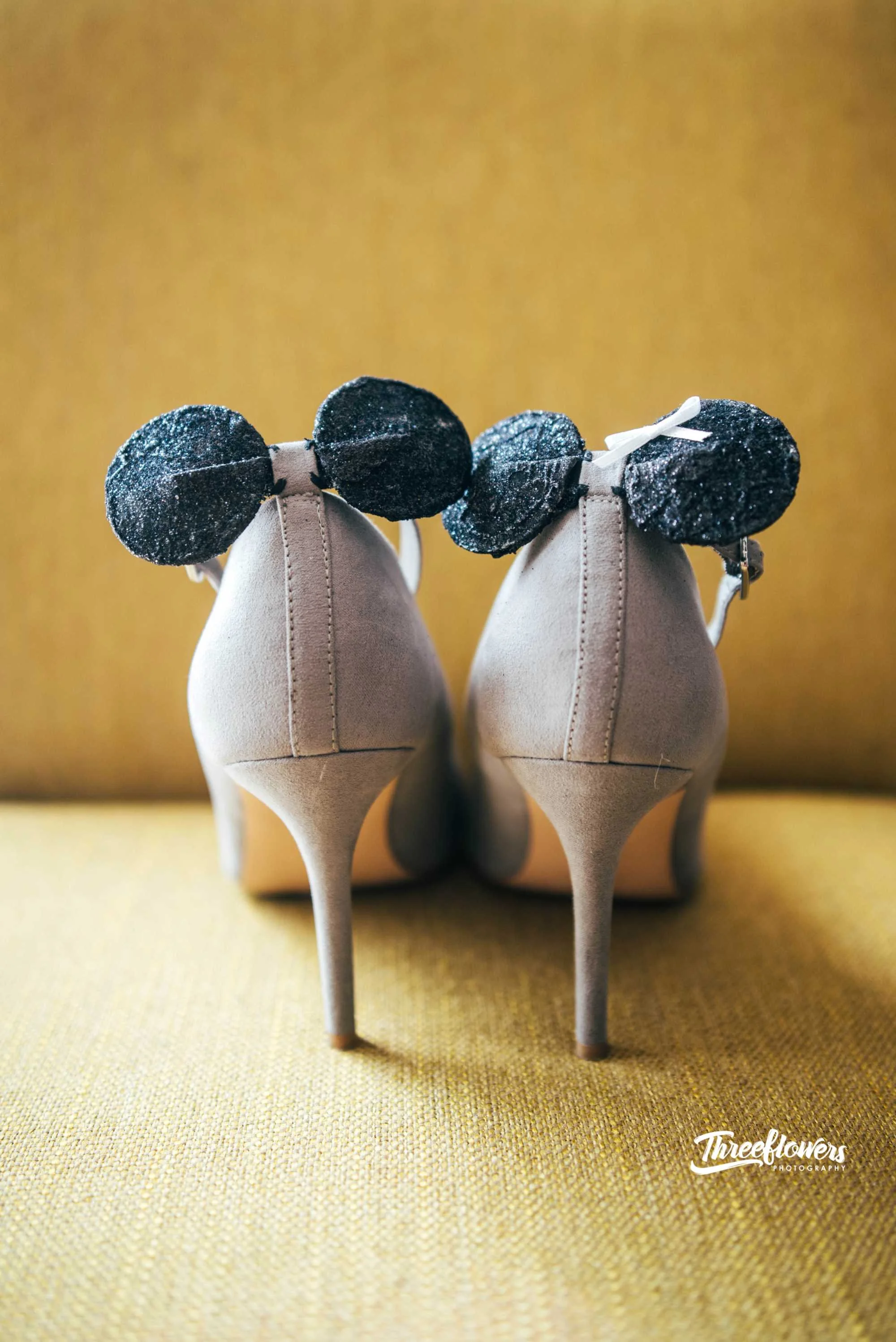 DIY disney mickey and minnie shoes