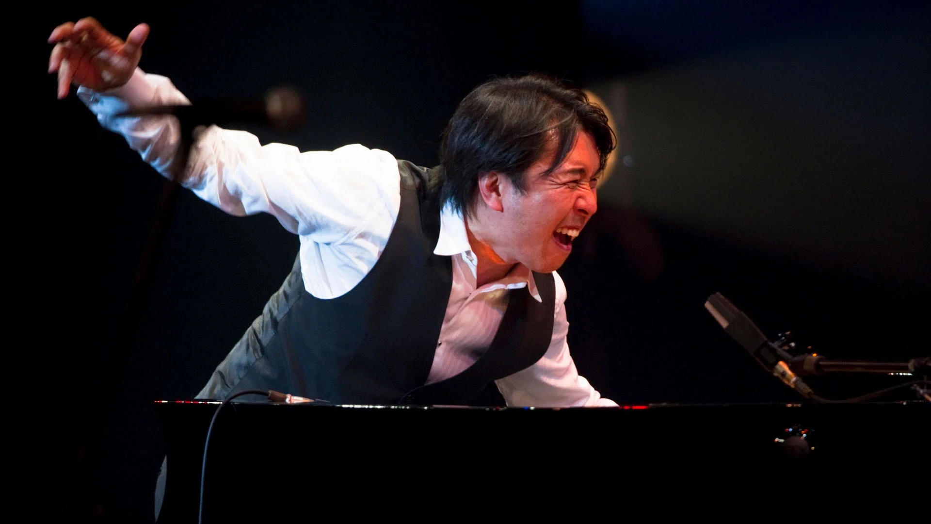 Pianist Makoto Ozone