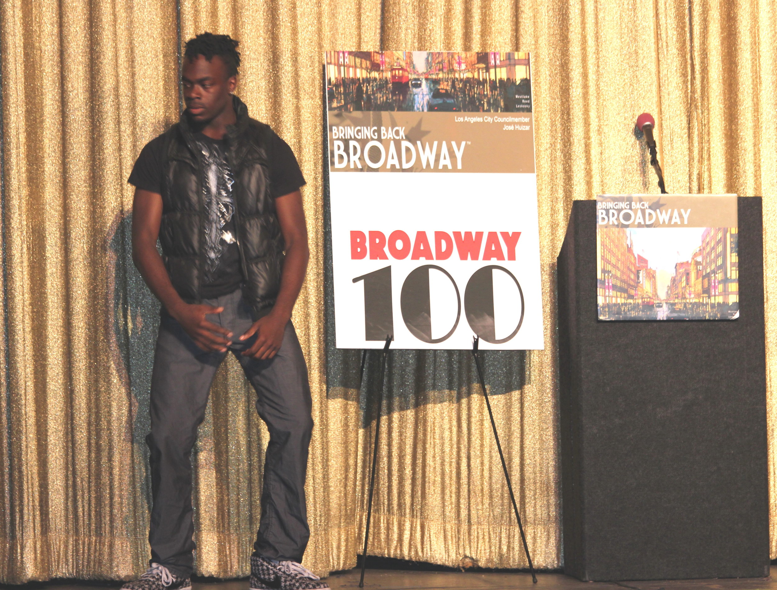 performance-bringing-back-broadway-dtla-theatrefication-broadway-100-bbb_5527277932_o.jpg