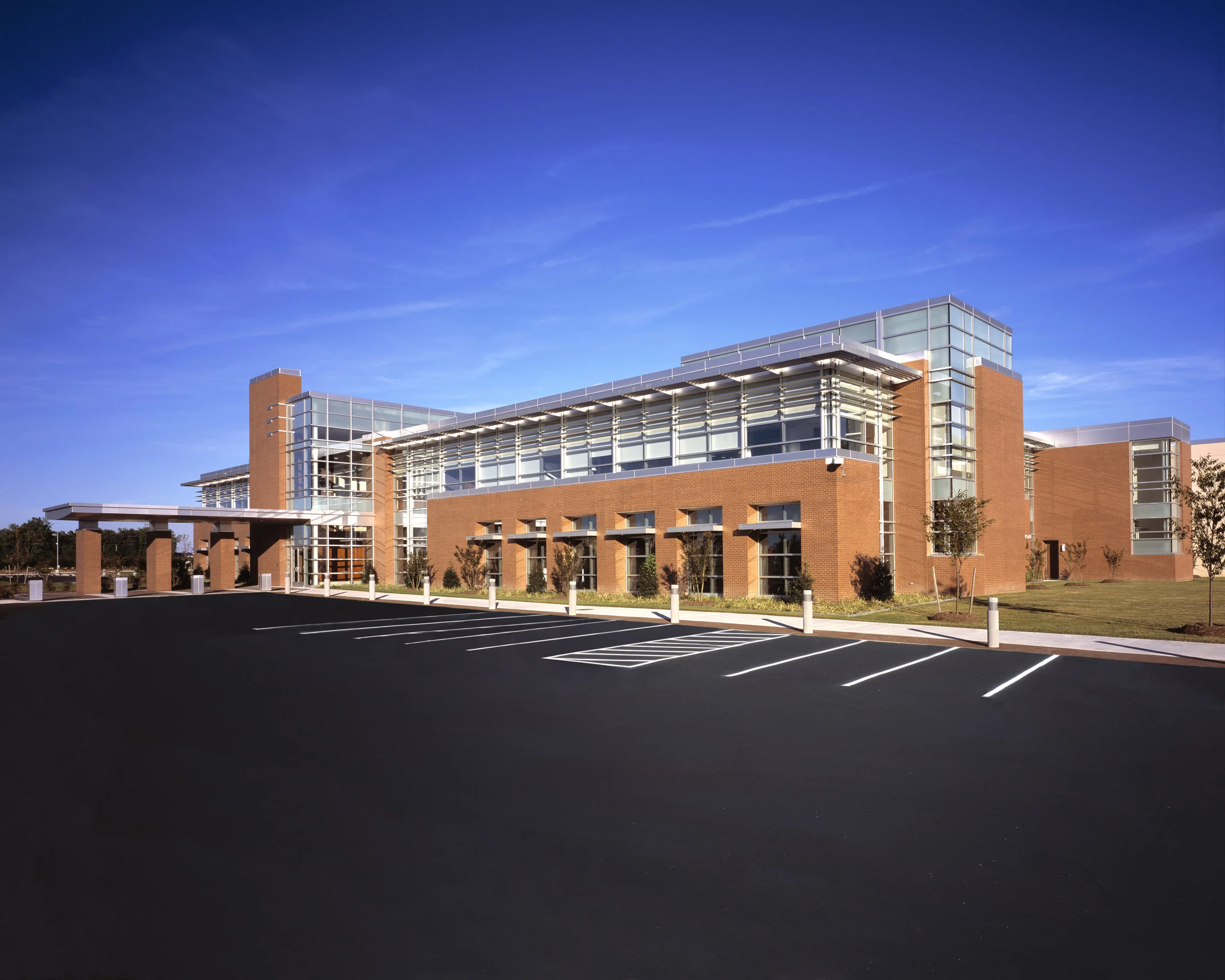 Web Exterior LifeNet.jpg