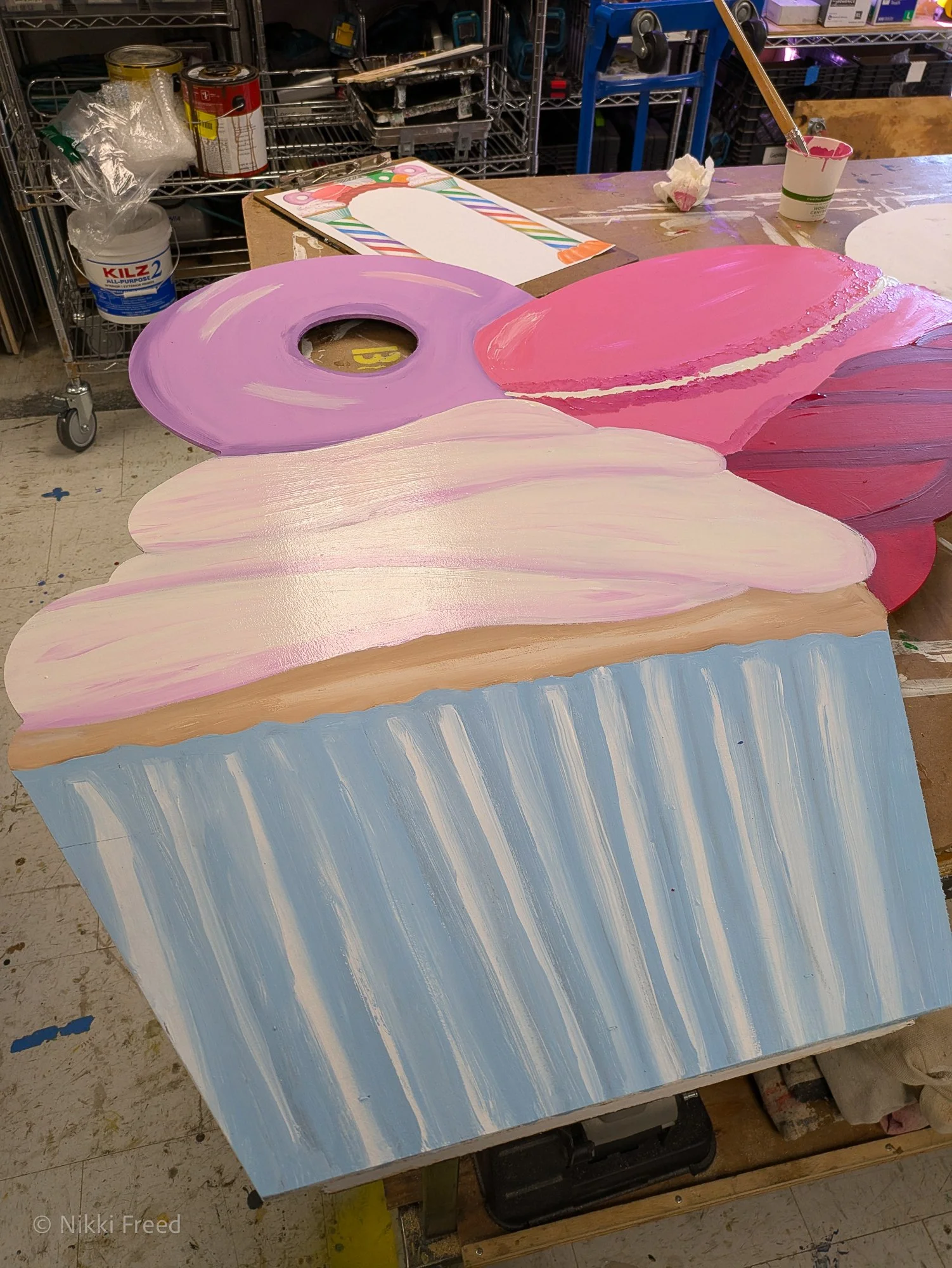 Left Cupcake: #2 shading