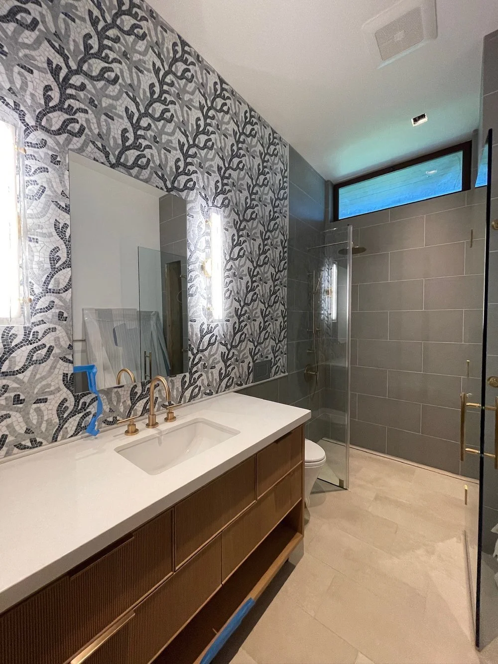 Custom Pattern Tile Installation  
 
Our skilled tile contractor carefully creates intricate patterns that improve the look of floors, walls, and backsplashes, ensuring precision in every detail.
