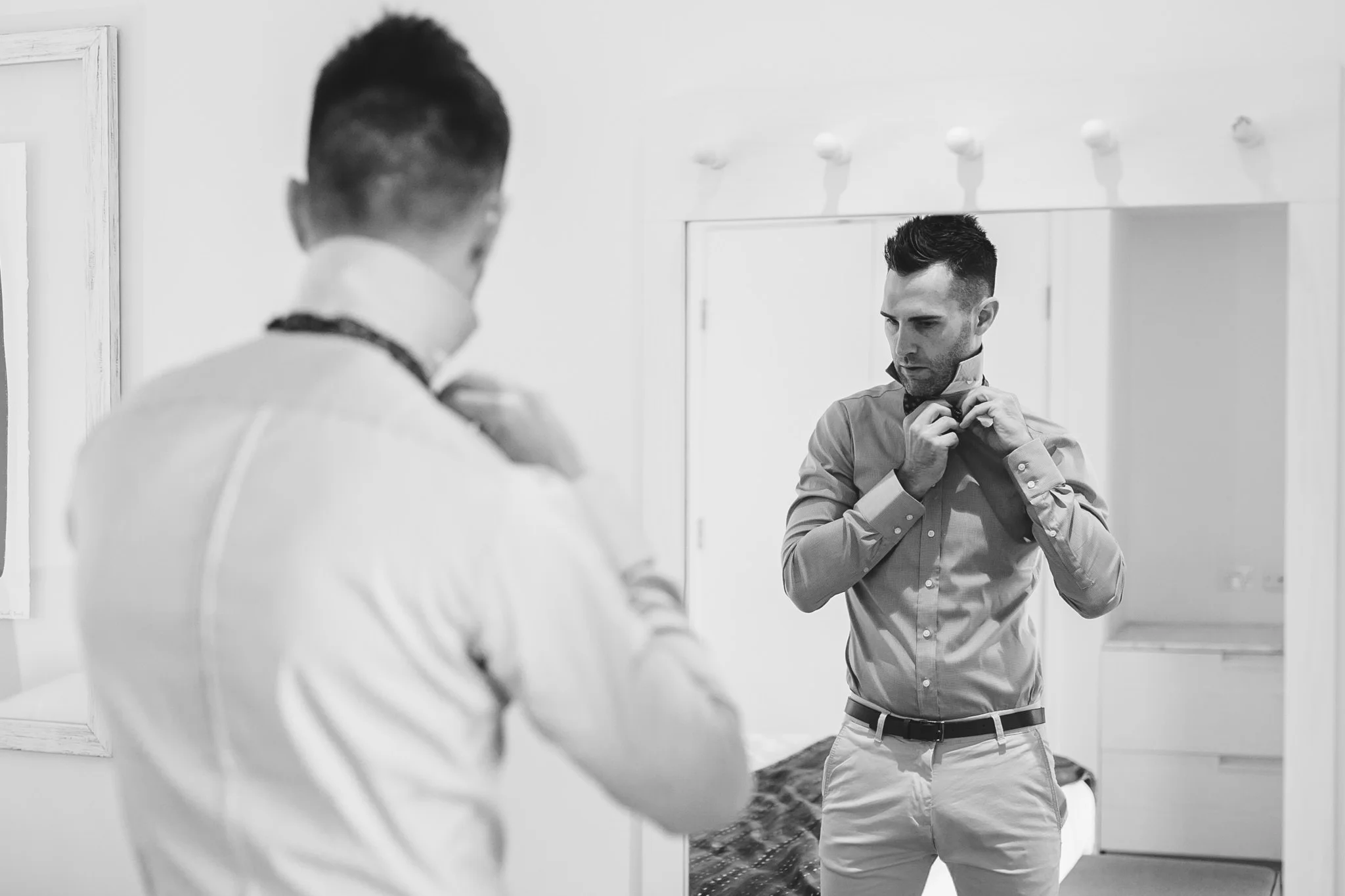 Behind the scenes of wedding planning - the groom getting ready