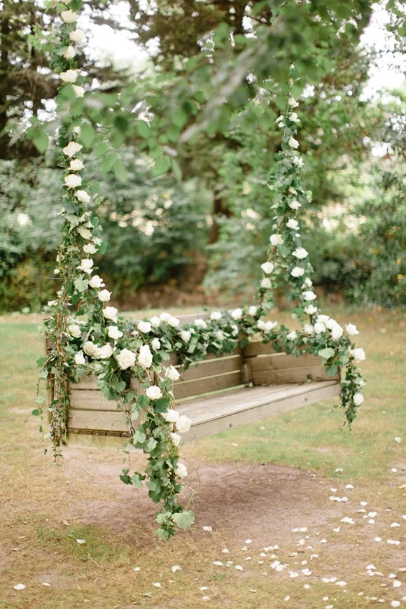 Rusting Wedding Swing - Image: Brides.
