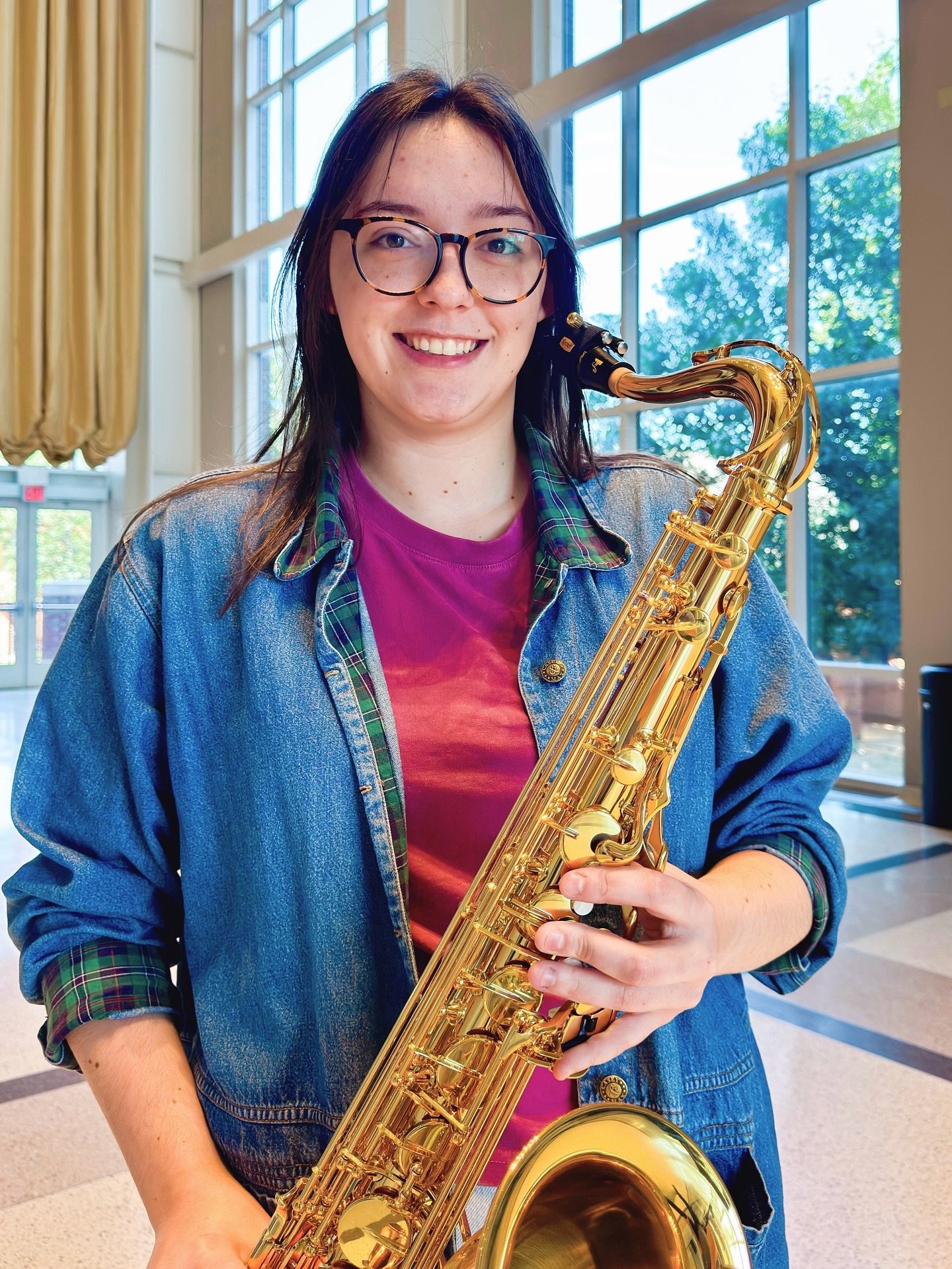 Big congrats to @julianotsokahmann (MM Multiple Woodwind Performance) on her acquiring a new Yamaha tenor!! 🎷💫 #saxostar
#sax #saxo #saxophone #saxophonist #classicalsaxophone #jazz #jazzsaxophone #classical #classicalmusician #jazzmusician #woodw