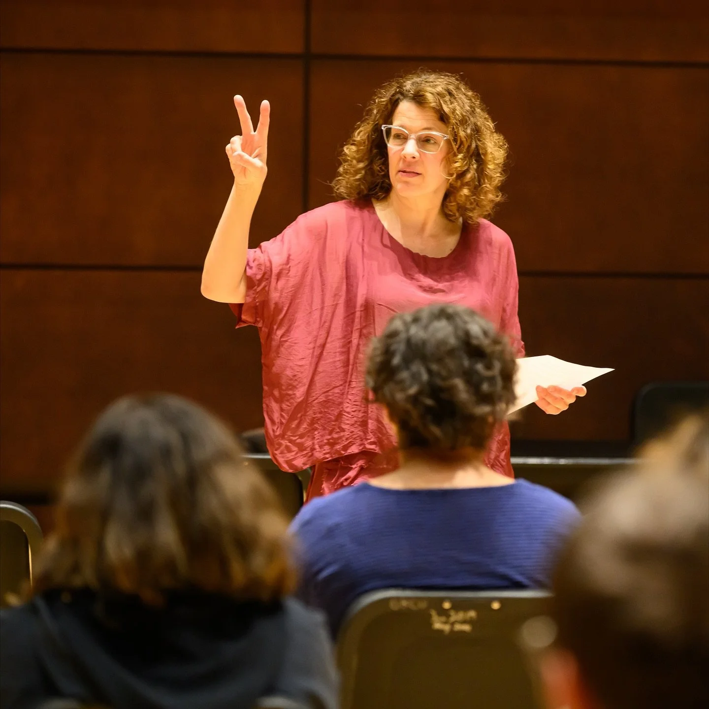 Saxophone Day 2025 pics! Check out these moments from @carriekoffman’s excellent workshop on mindfulness and body awareness, and her masterclass! Featuring performances of students from @tamuk_saxophones, @ousaxes, and @ocusax. Congrats all!
#