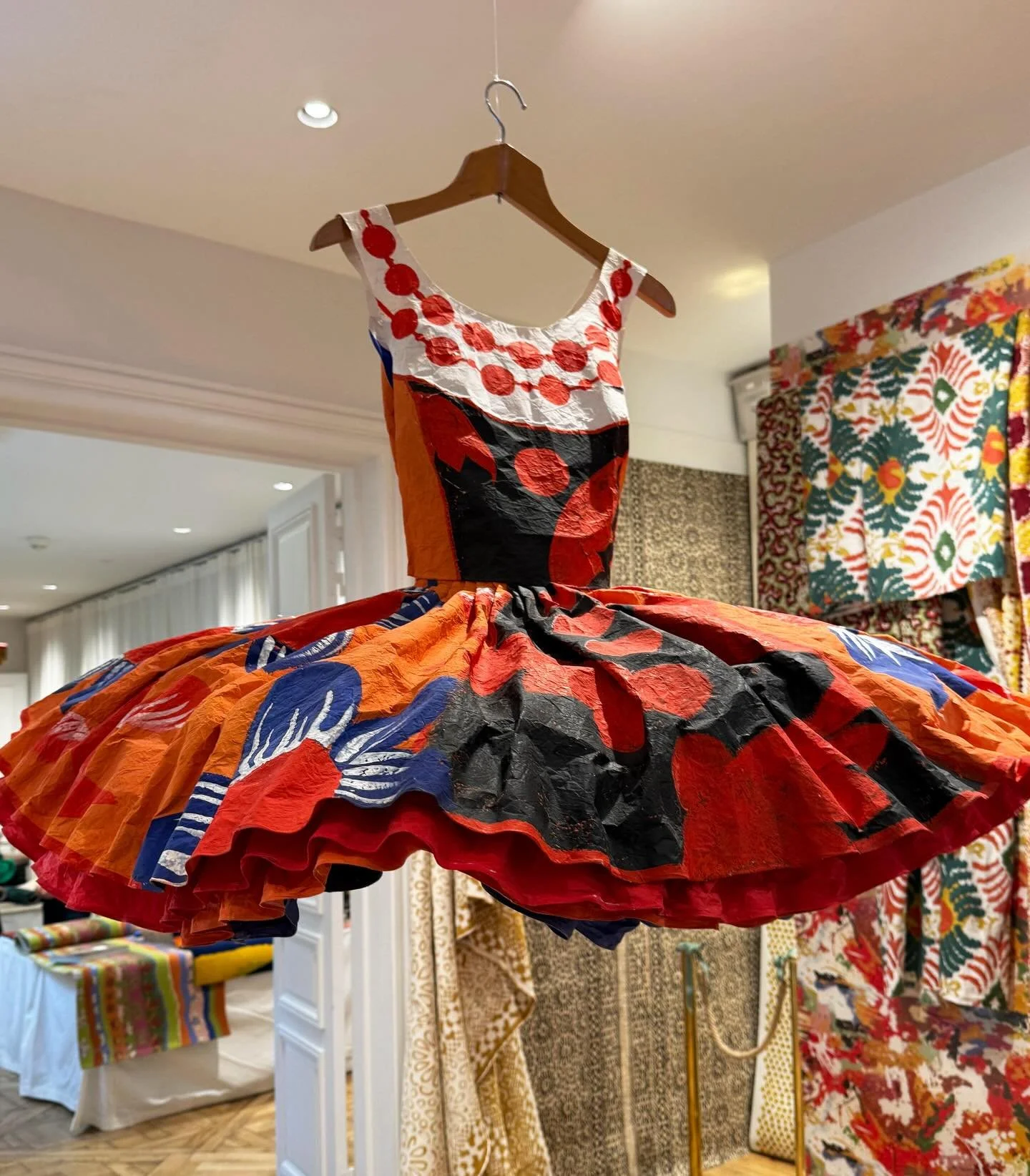 So grateful for the insider&rsquo;s tour at Pierre Frey&rsquo;s headquarters in Paris! Being able to experience the fabrics, mood boards, see the archives and hear the team talk about their process was so inspiring. 

Thanks to Erin Liedel @kneedlerf