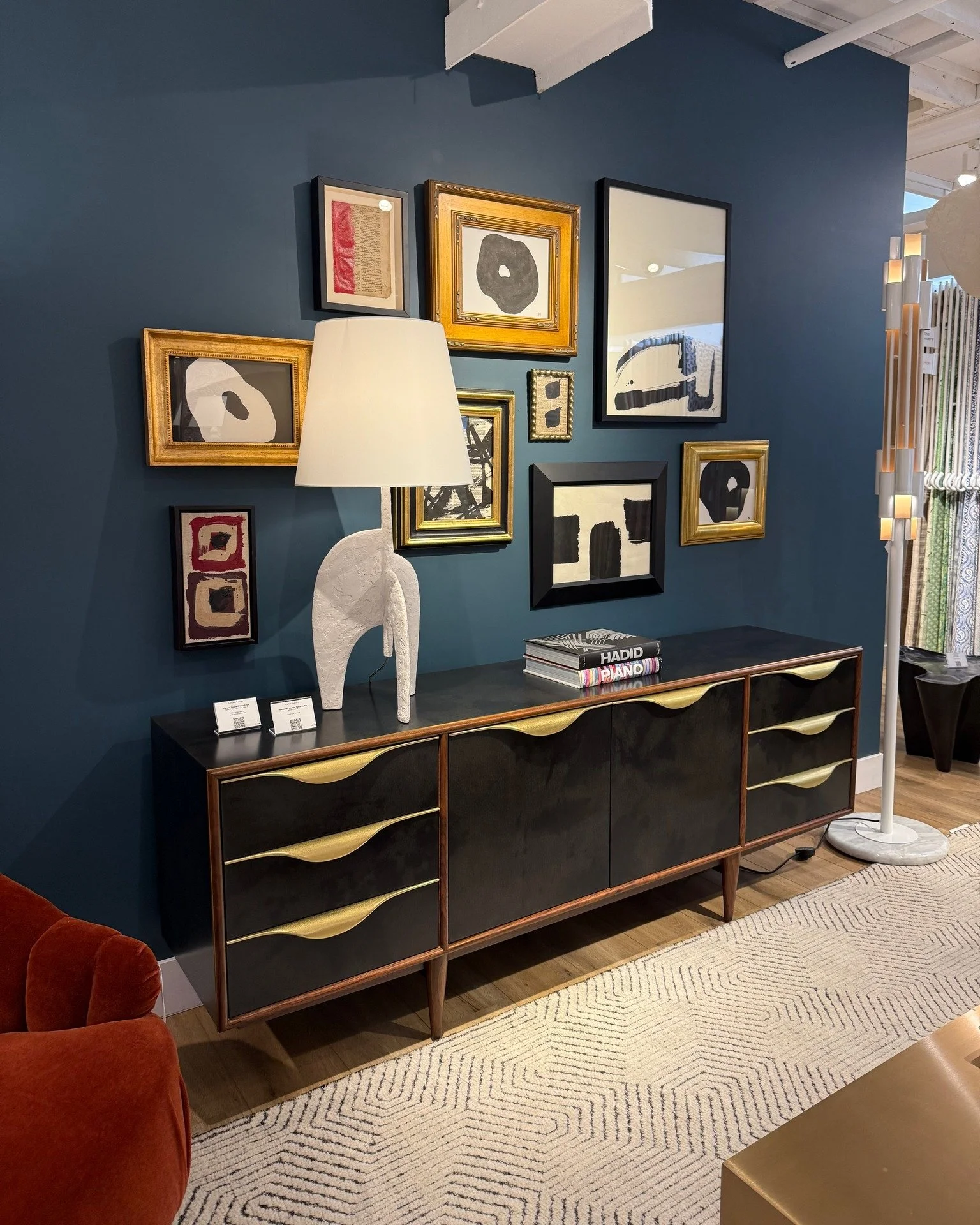 Always inspired by the artful way that Hewn vignettes are presented.

@hewnsf 
#janamagginetti