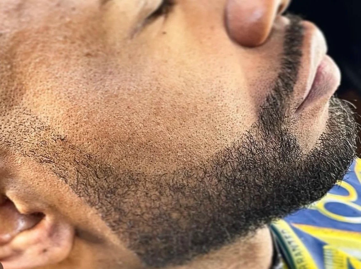 Beard trims, razor line up, barber near me open now. Bald shave 