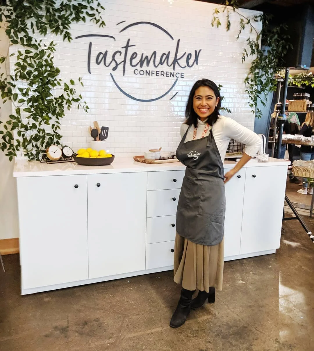 Hello hello! I hope this post finds you all safe and healthy wherever in the world you may be right now! I&rsquo;ve noticed a lot more people have joined this online community SO what a perfect time to do another introduction, don&rsquo;t you think? 