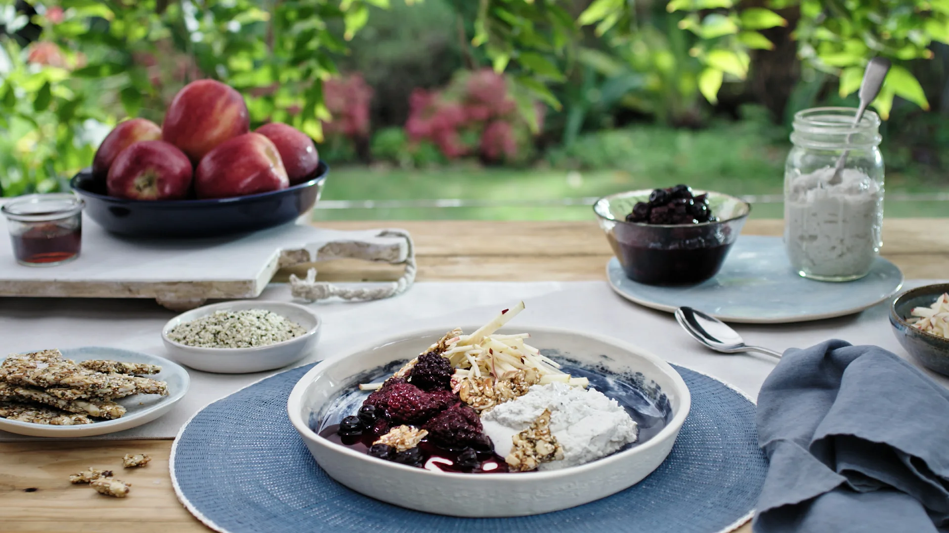 TIC S04E05_SEG B_Hero .Still006.jpg