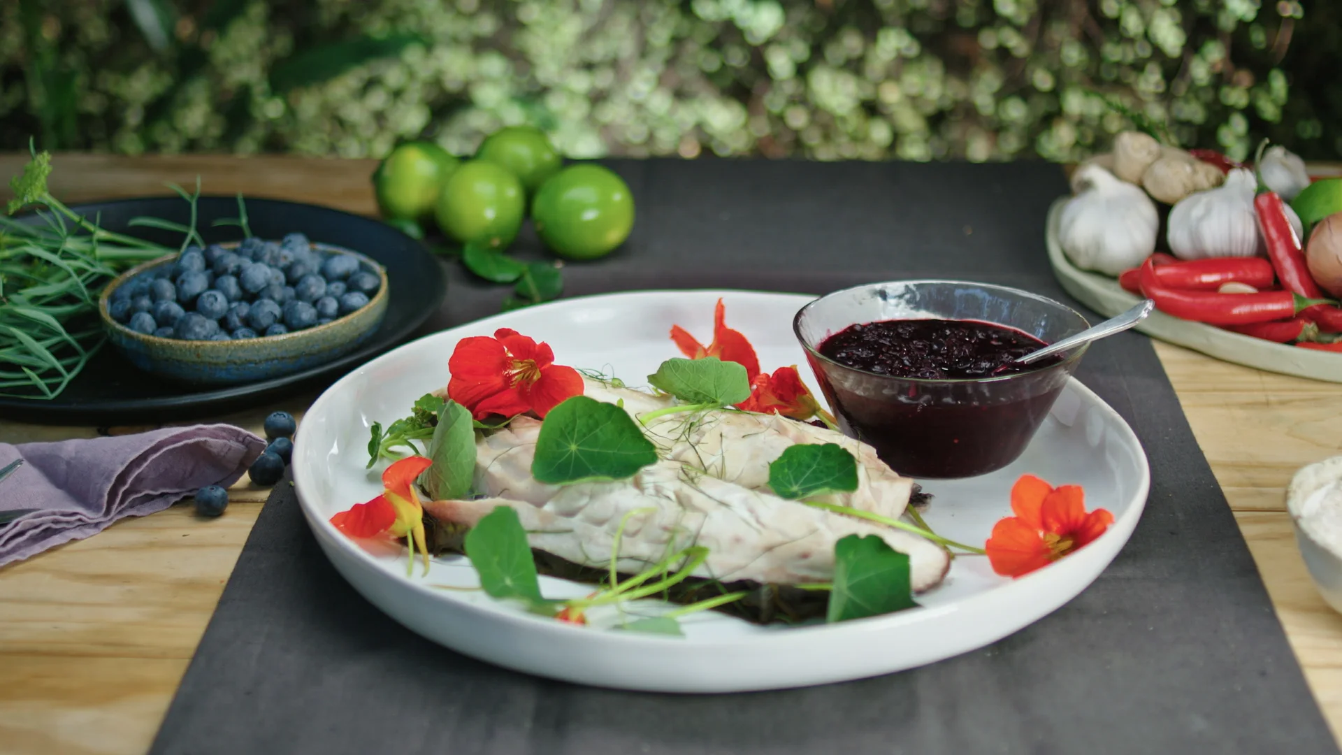 TIC S04E08 Seg B Hero.Still011.jpg