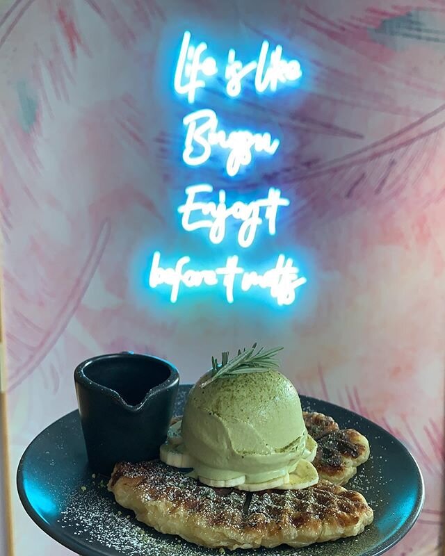 NEW IN PERTH!! Have you tried croffle🧇 before? It is made of croissant dough🥐, so buttery 🧈and crispy . Its now craze in S.Korea. Our croffle is infused with chocolate, topped with our own ice cream. Perfect for this cold winter ❄️ Available this 