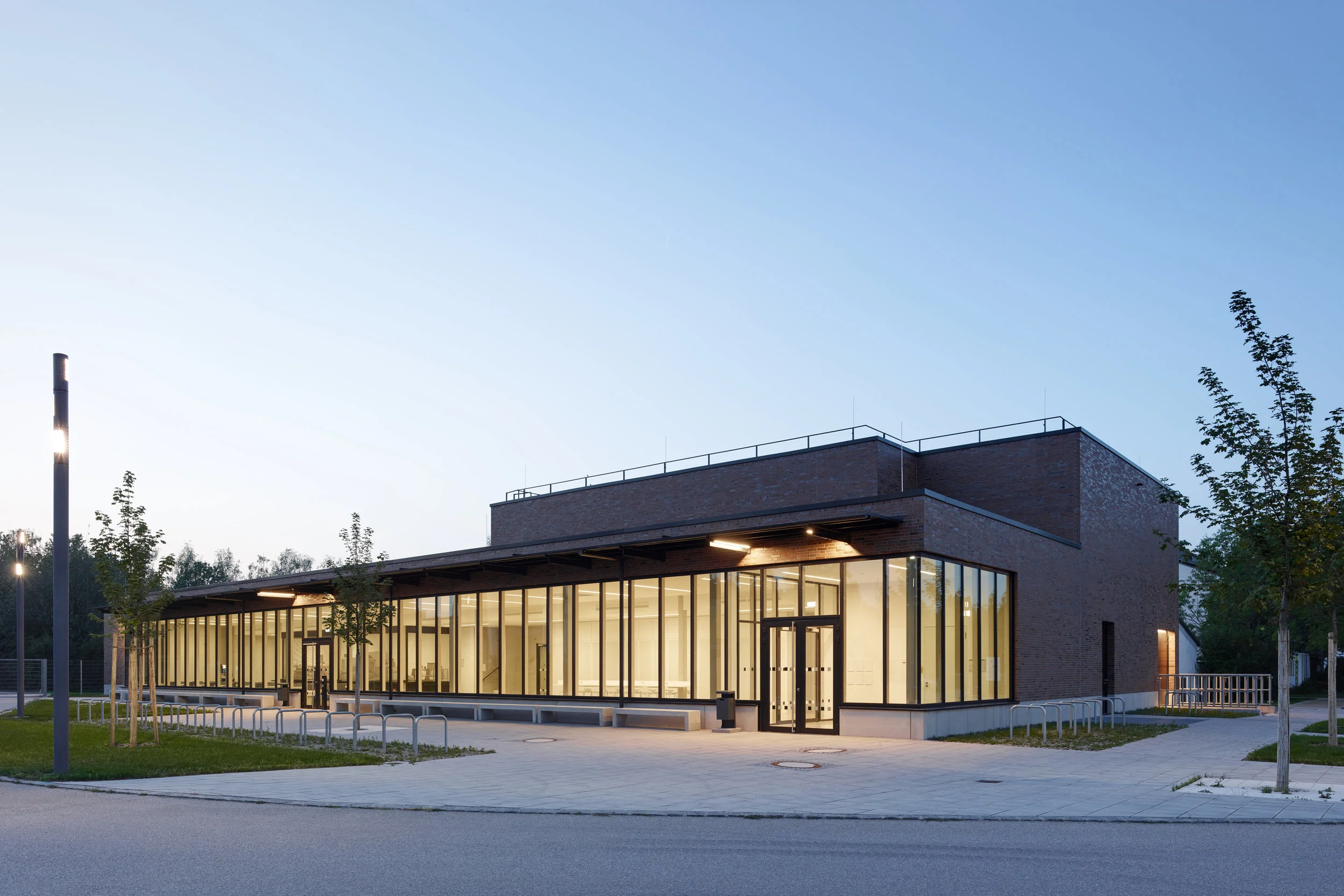 Wolff-Müller-uns-LMU Hörsaalgebäude Oberschleissheim-Swen Carlin-180905-572-home-website.jpg