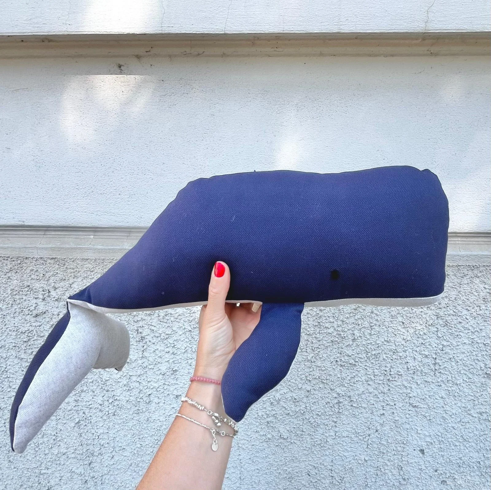 Malú, the curious whale