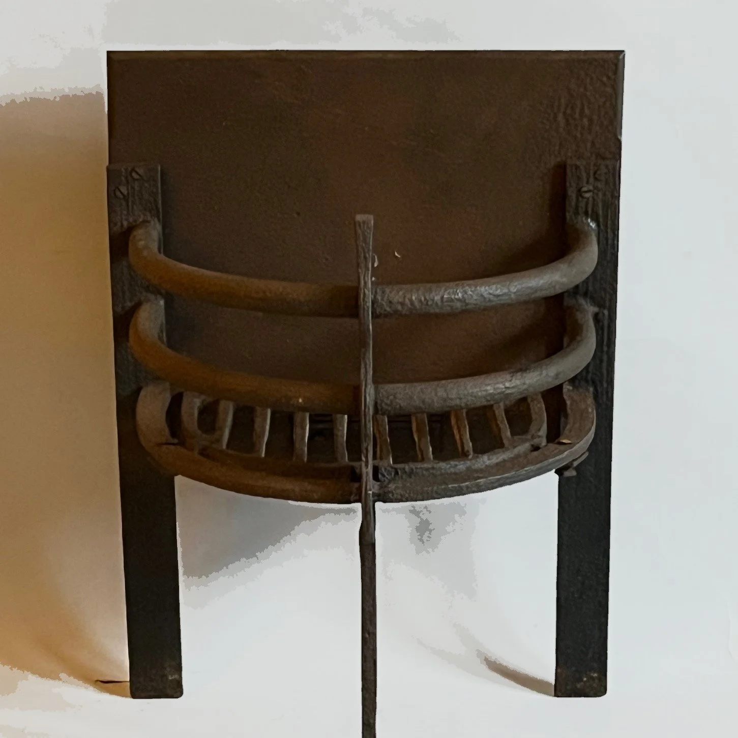 4568 A 19thc wrought iron semi-circular grate WebA.jpg