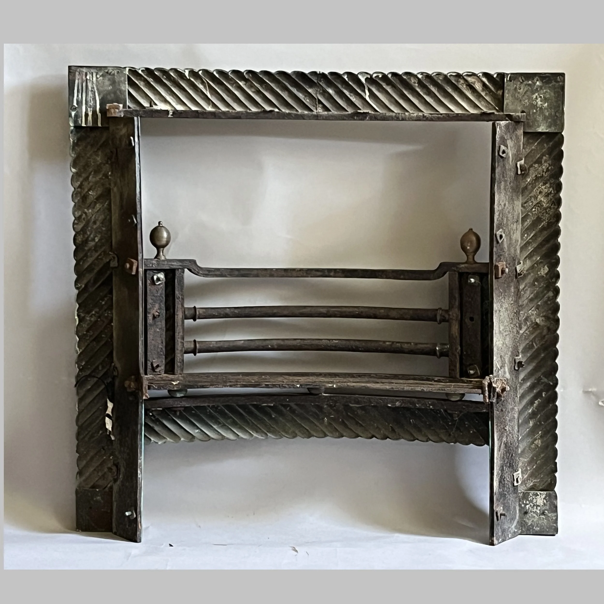 4609 19thc Brass Register Grate C22.jpg