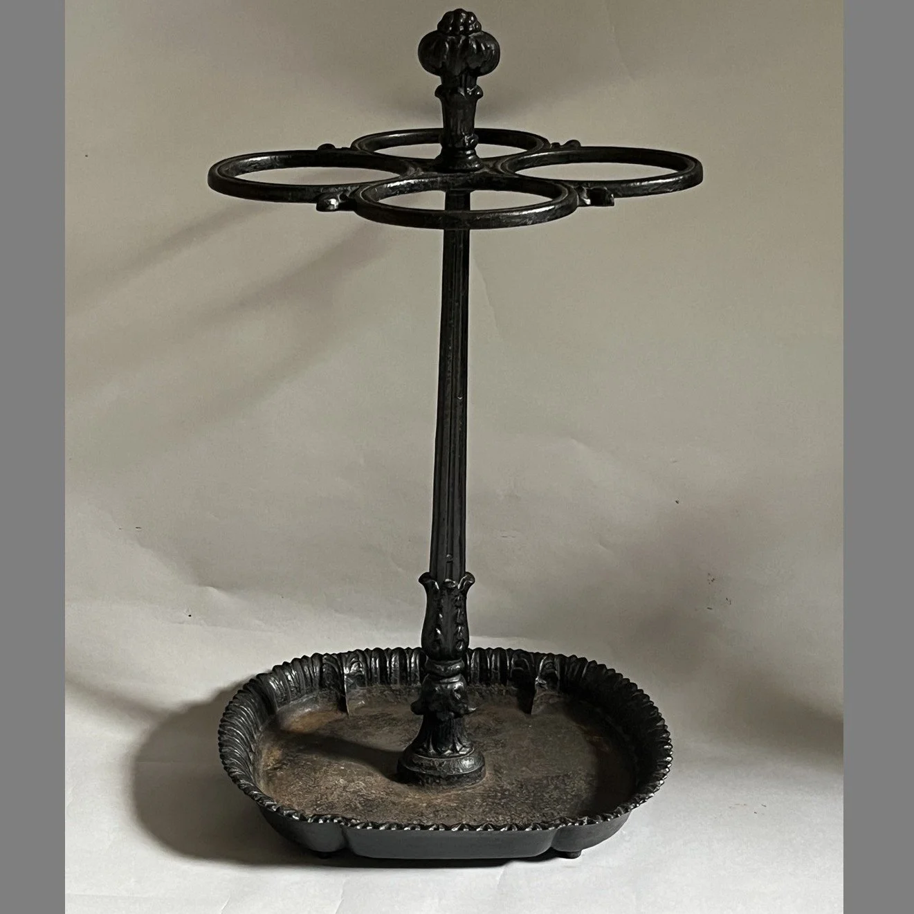 4622 A 19thc cast iron firetool stand B1.jpg