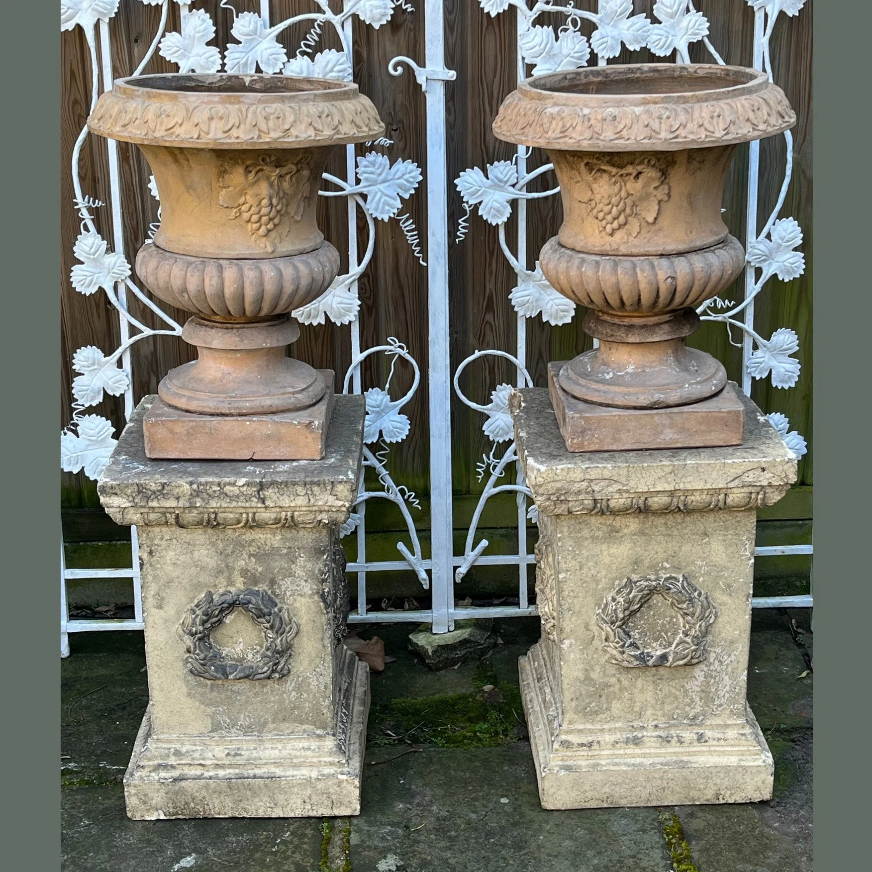 4493 Pair of Garnkirk Urns.jpg