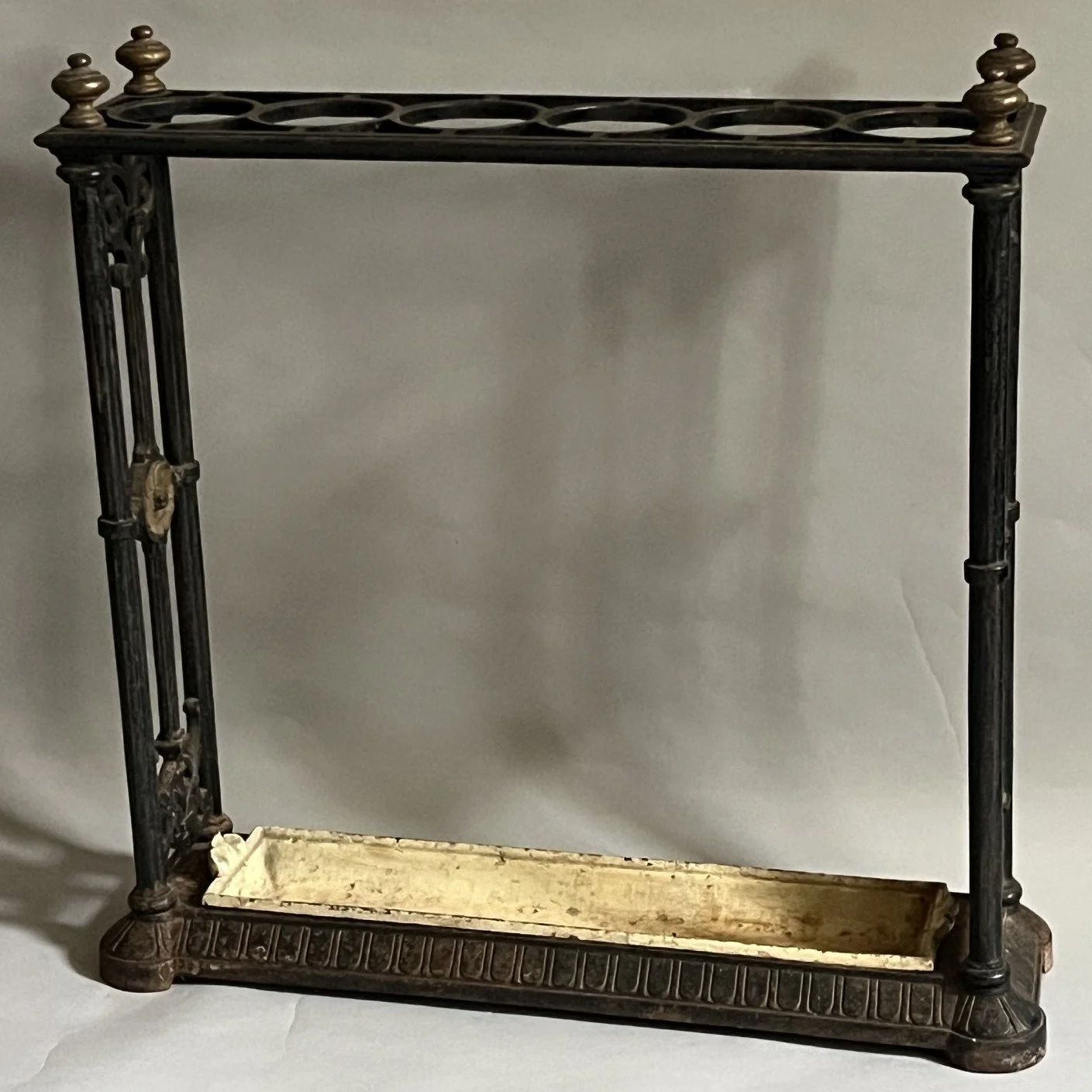 4632B Late 19th cast iron stick stand.jpeg