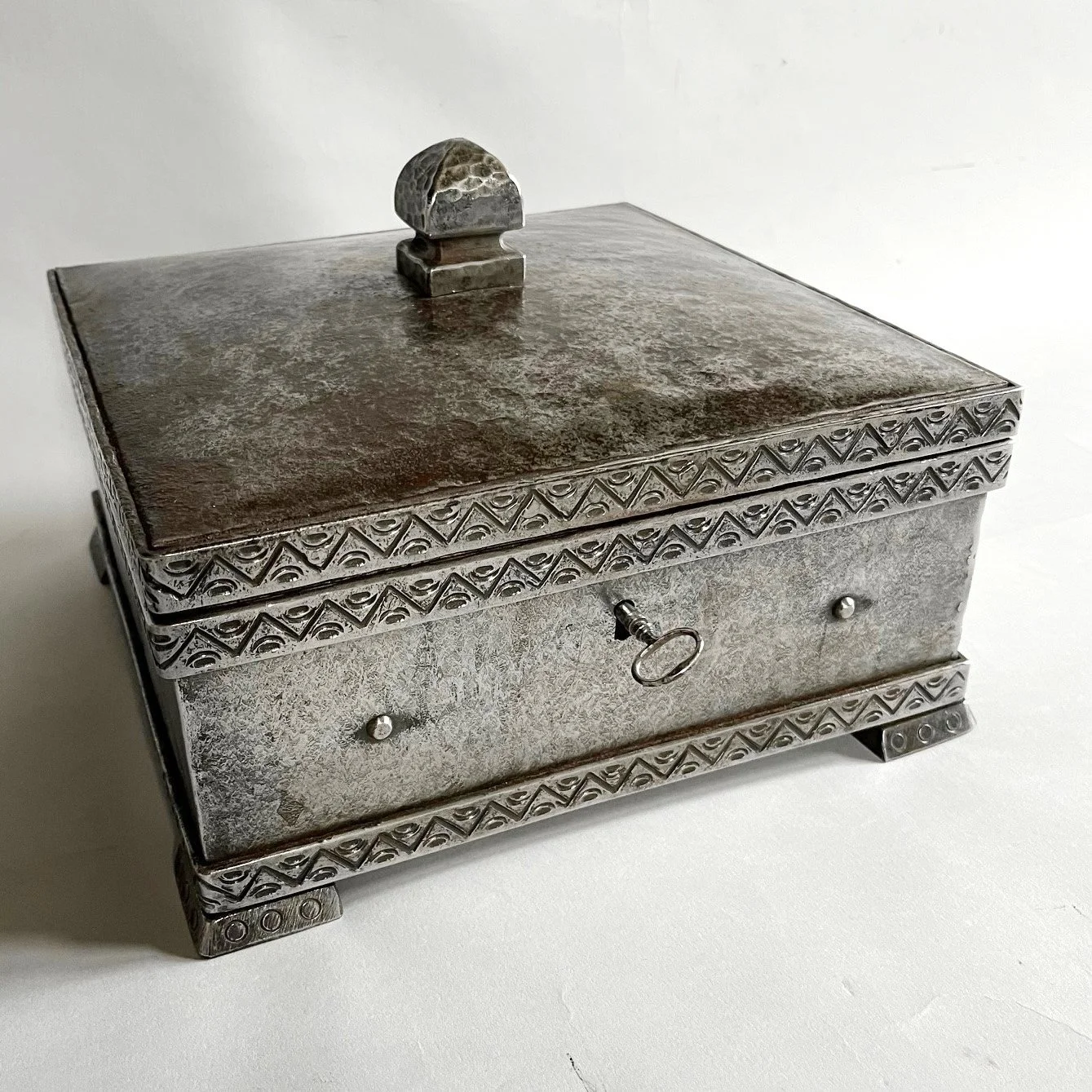 4507 An aesthetic movement steel boxWeb A2.jpg