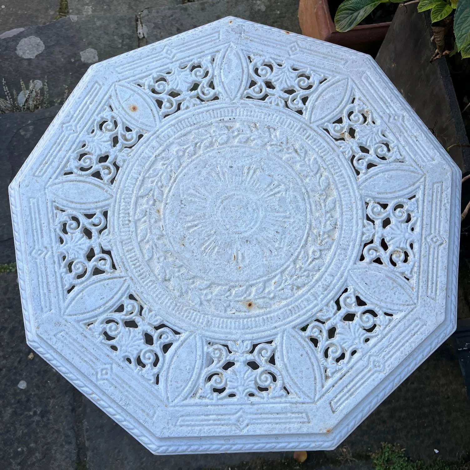 4553 Top of cast iron table web.jpg