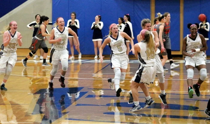 girls basketball.jpg