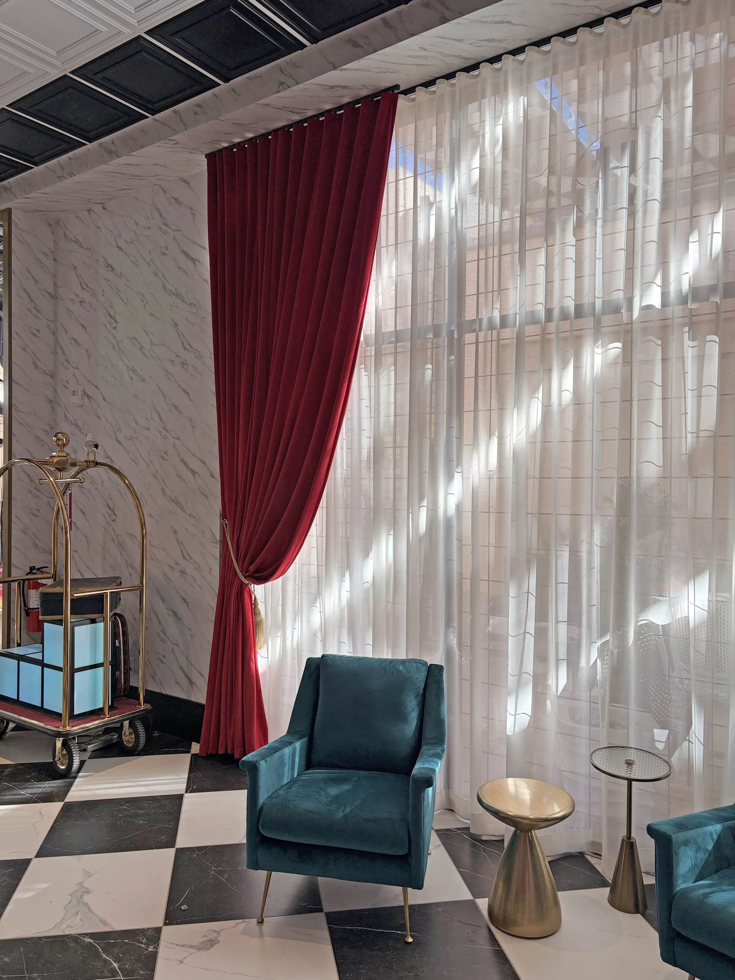 060596 HM Lobby -2.JPG