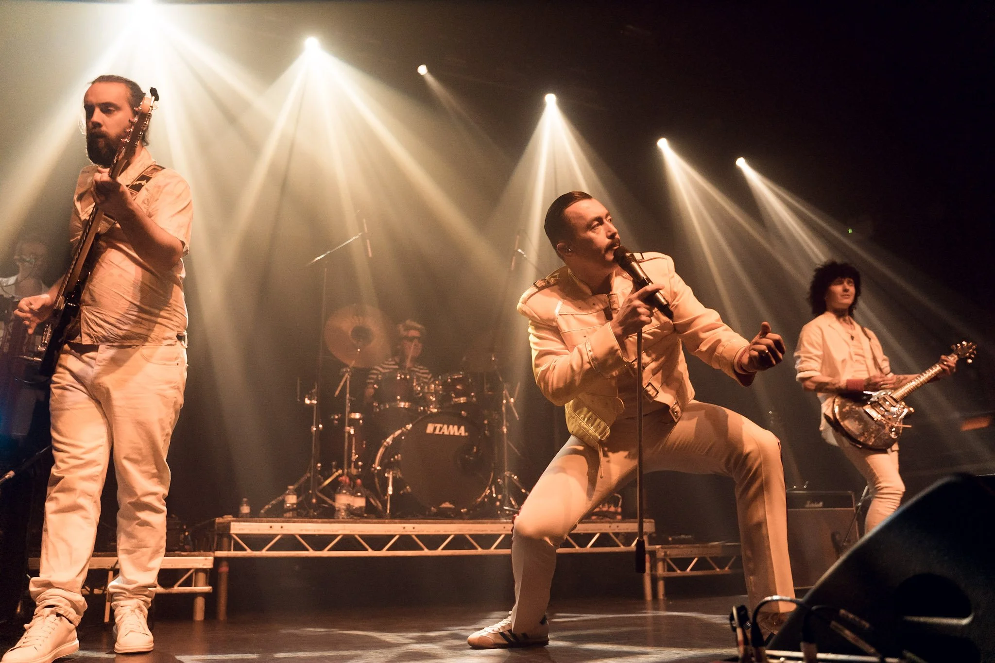 Freddie & Queen 3 xsp.co.uk.jpg