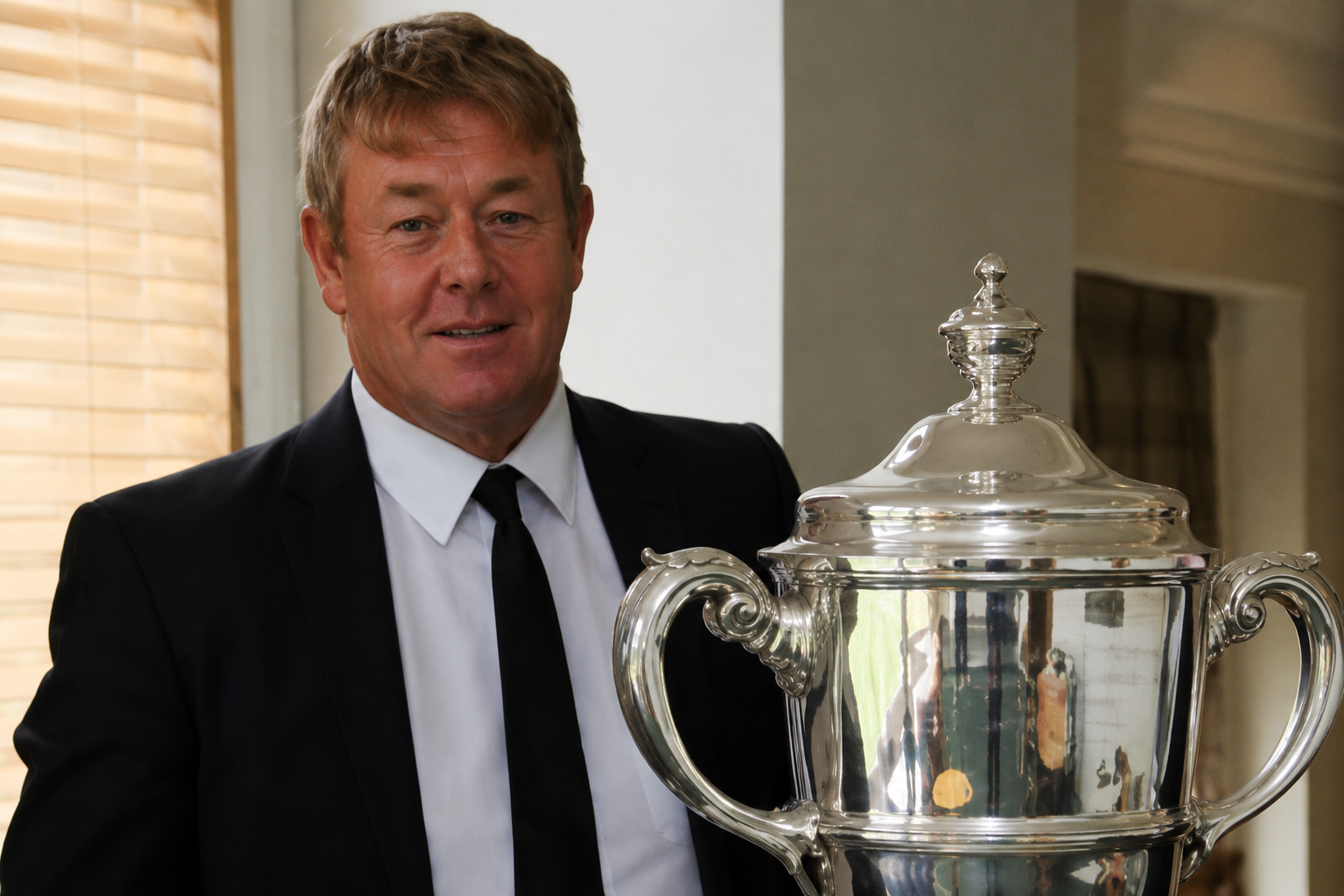 Gordon Sherry amateur golfer trophy winning golfer