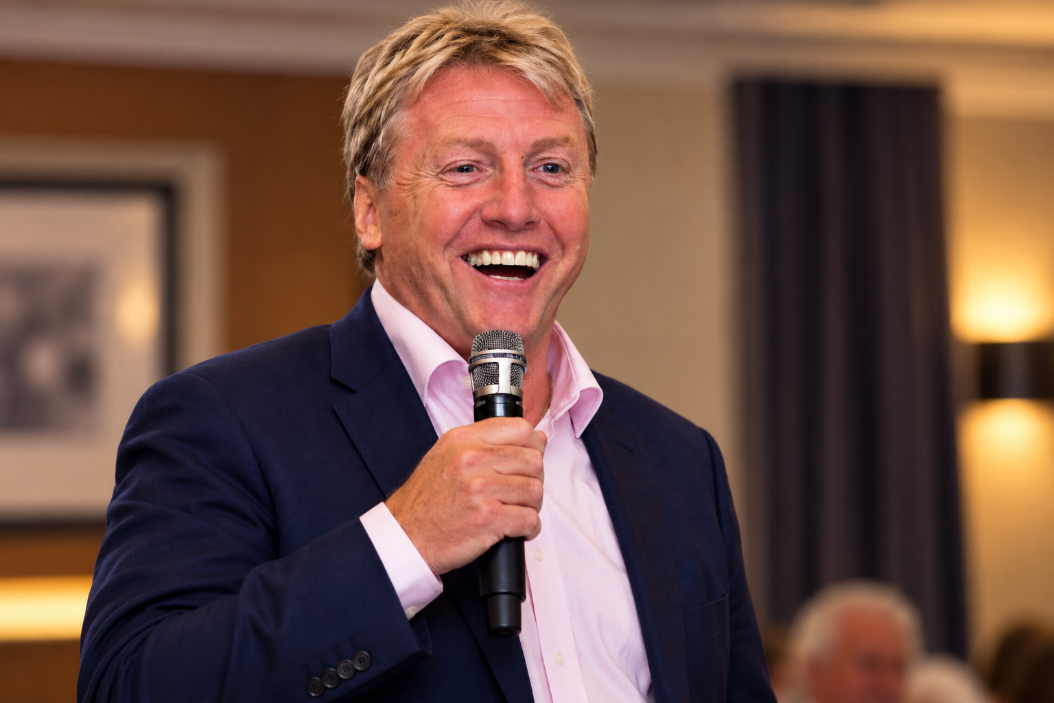 Frank Mcavennie after dinner speaker at sporting event