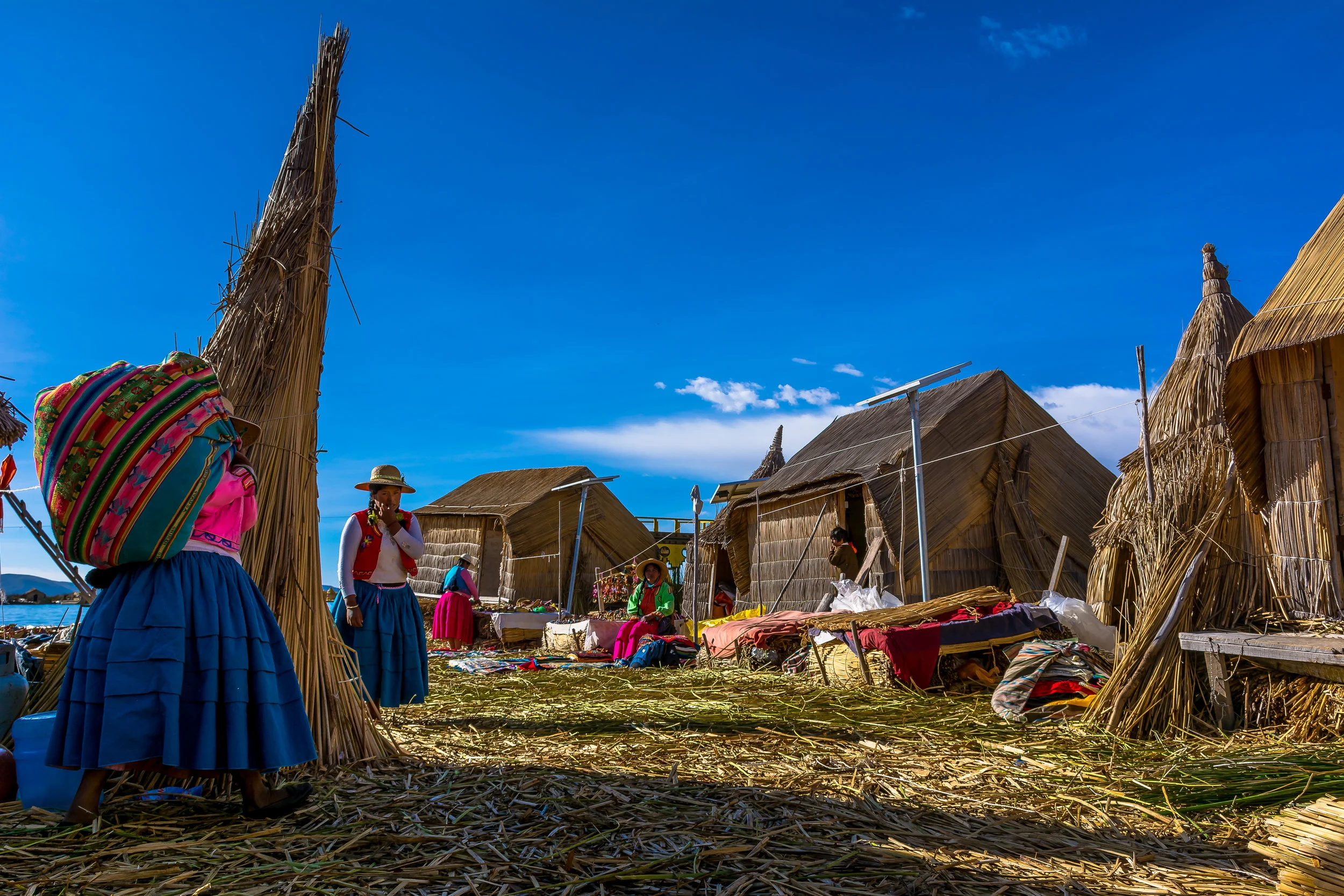 Rise and shine @ Uros artificial islands, Lake Titicaca.