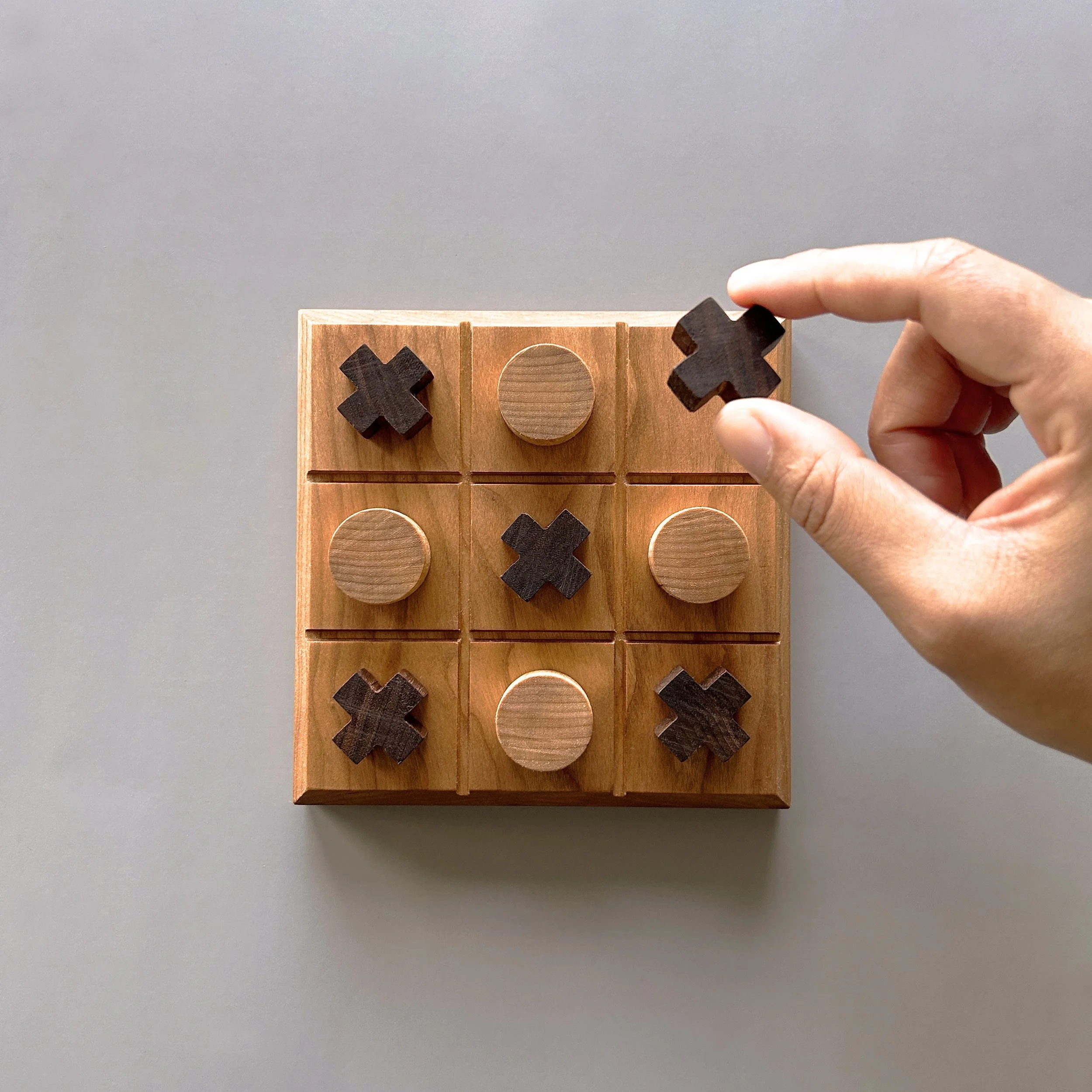 Oaksmith_tictactoe_c_M.jpg