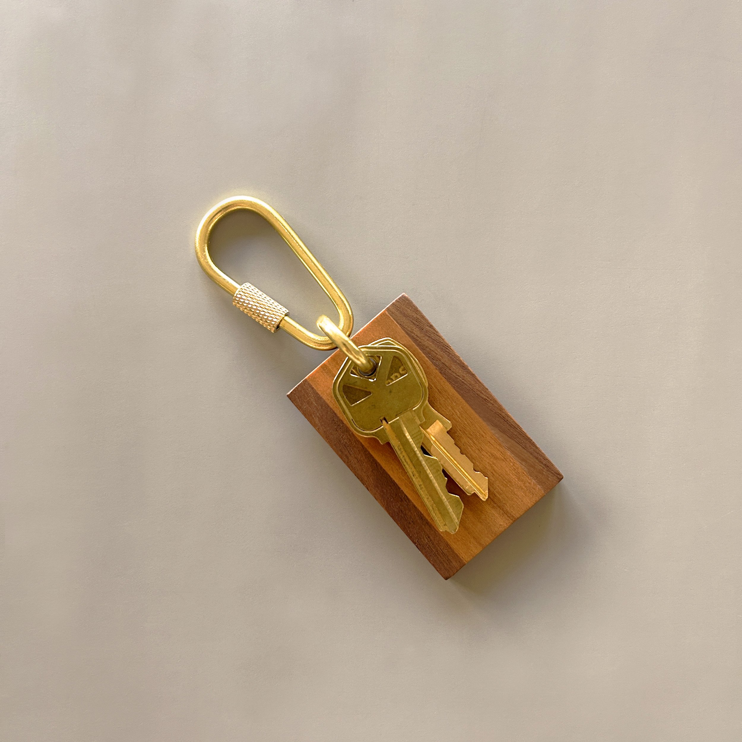 oaksmith-wood-brass-keychain-M-chw01.jpg