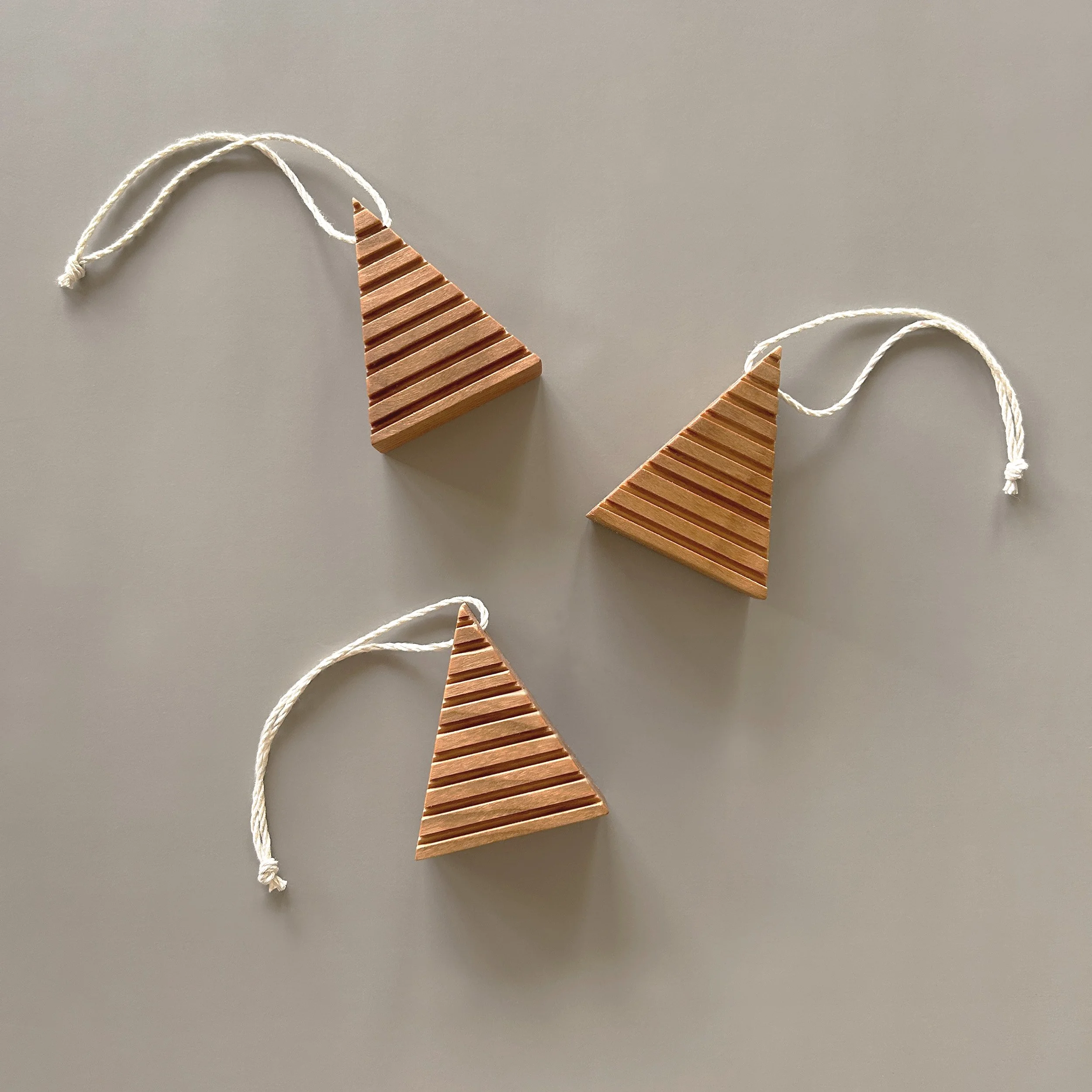 oaksmith-tree-ornament-group-ch.jpg