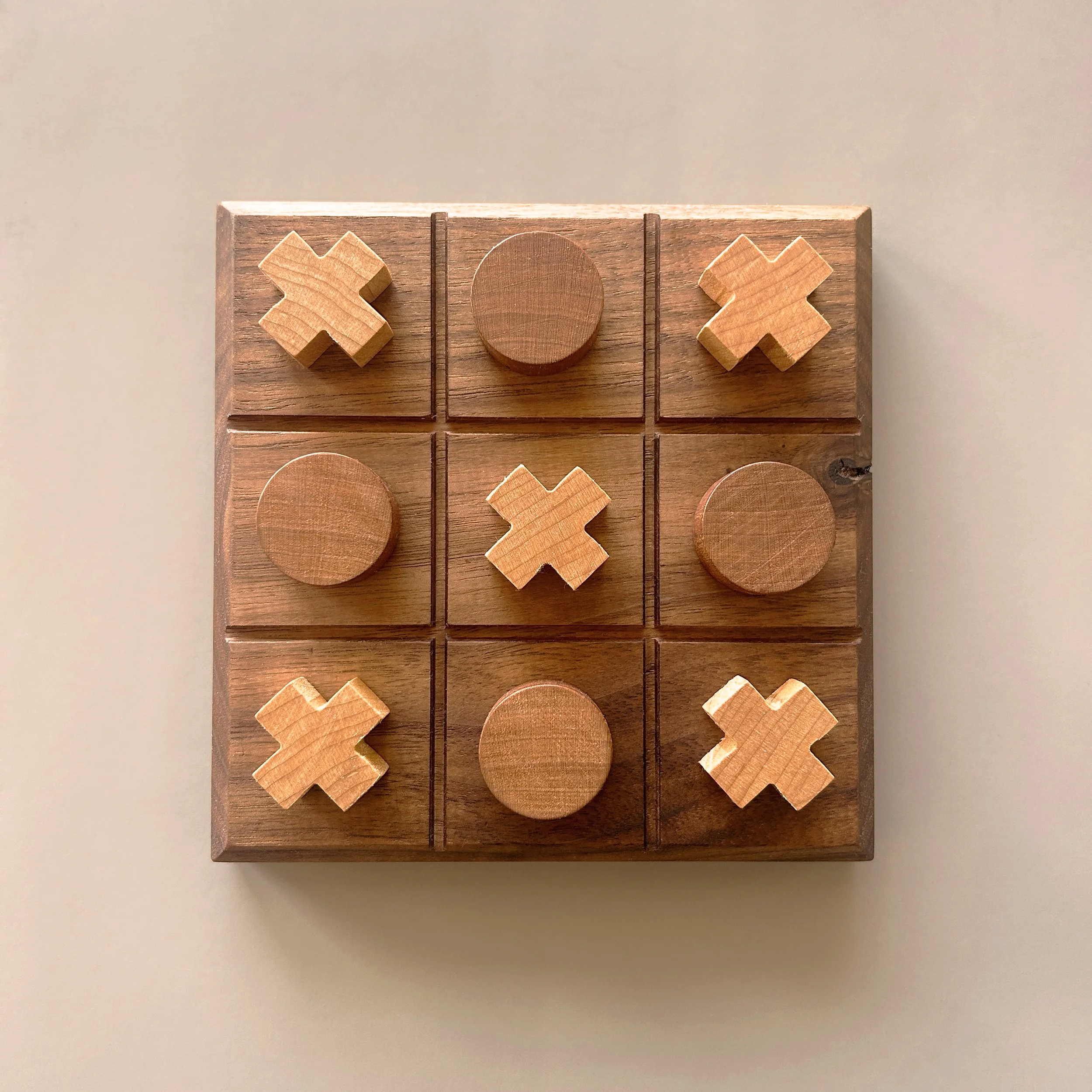 Oaksmith_tictactoe_w_F.jpg