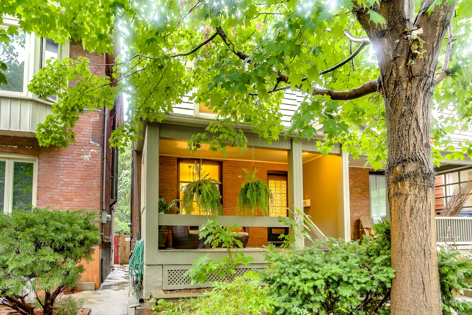 05_exterior_front_5.jpg
