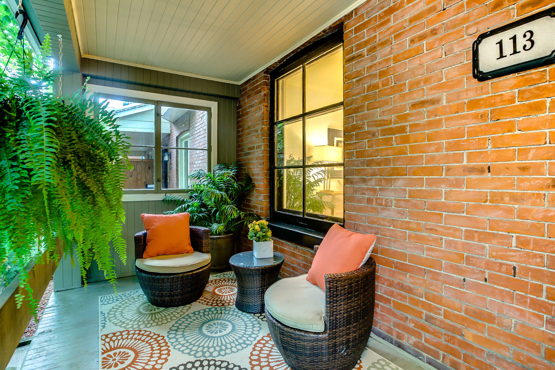 04_exterior_front_4.jpg