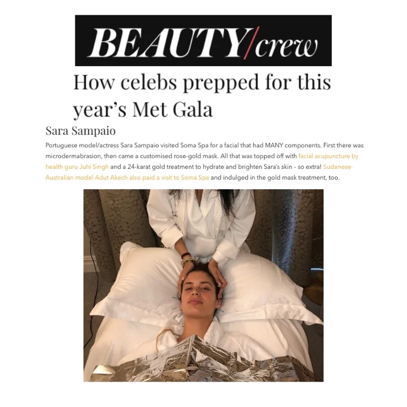 BEAUTY/CREWPortuguese model/actress Sara Sampaio visited Soma Spa for a facial that had MANY components. First there was microdermabrasion, then came a customised rose-gold mask. All that was topped off with&nbsp;facial acupuncture by health guru Ju…