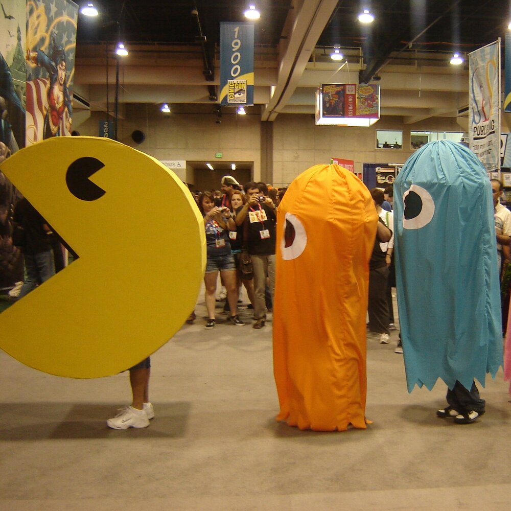 Pac Man costumes for pretend play