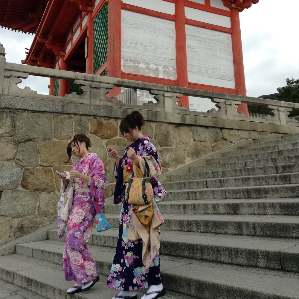 photo session in kimonos