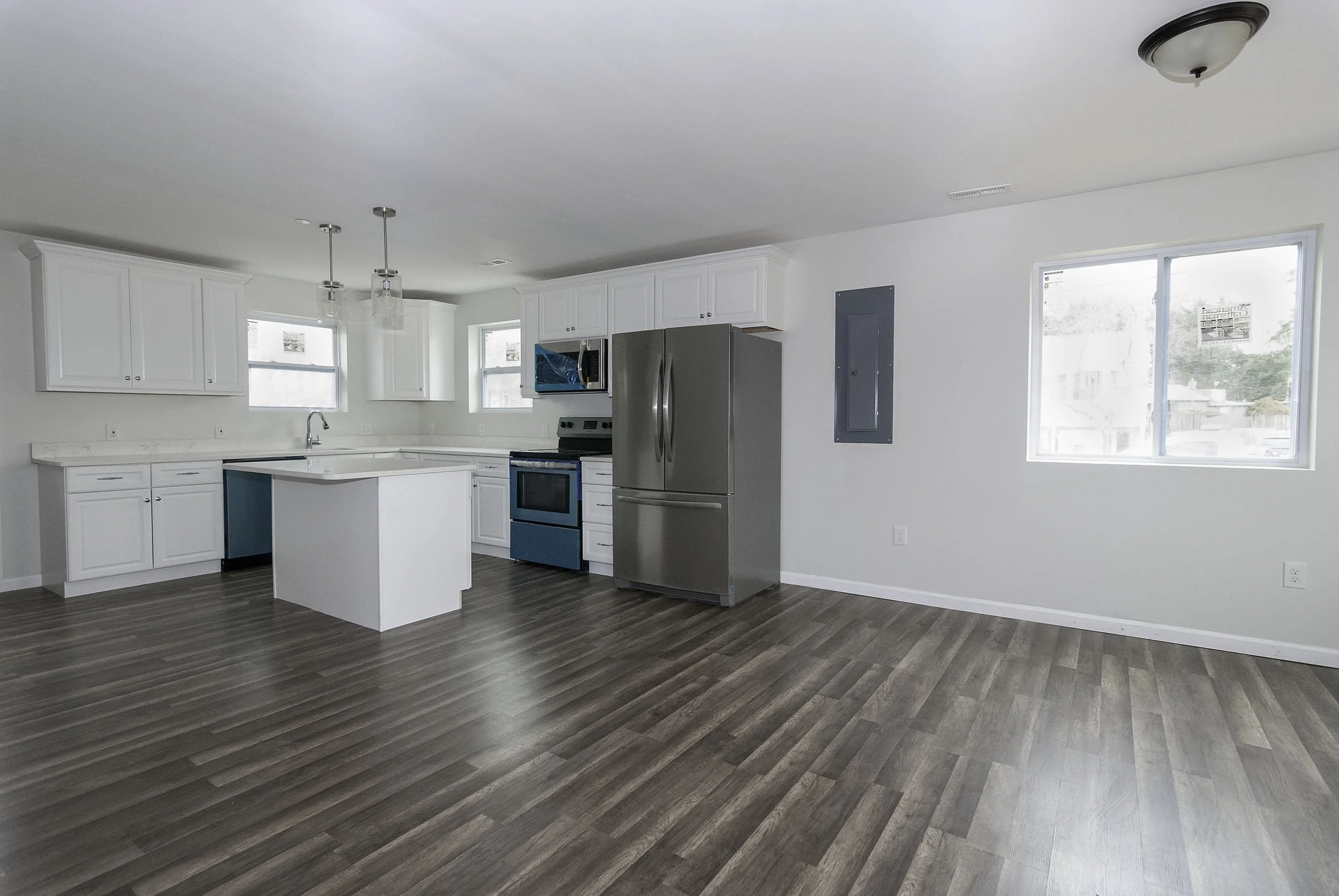 Londontown Kitchen resize.jpg