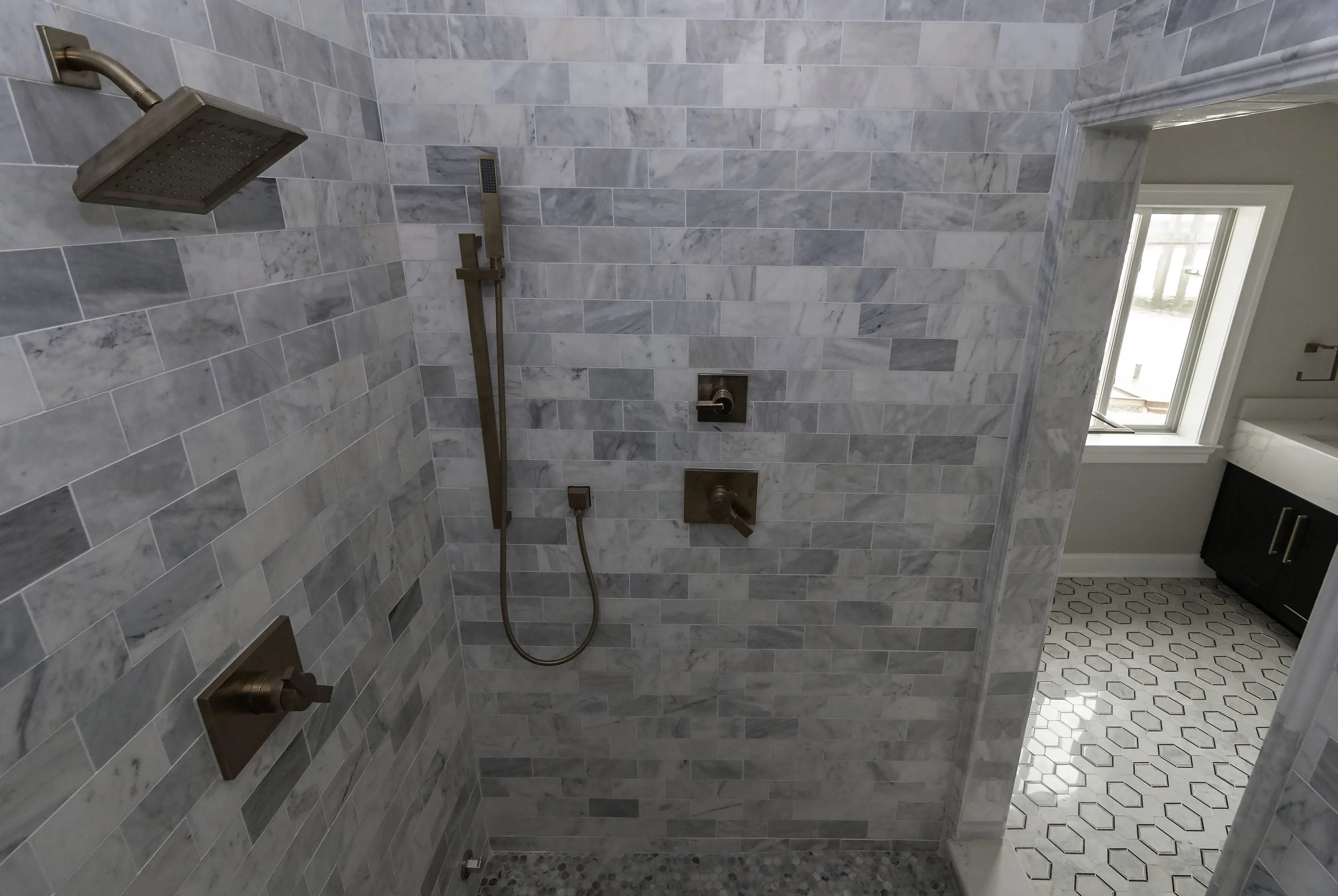 riverhouse master shower.jpg