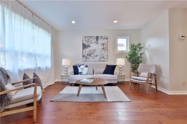 281 Warden Ave