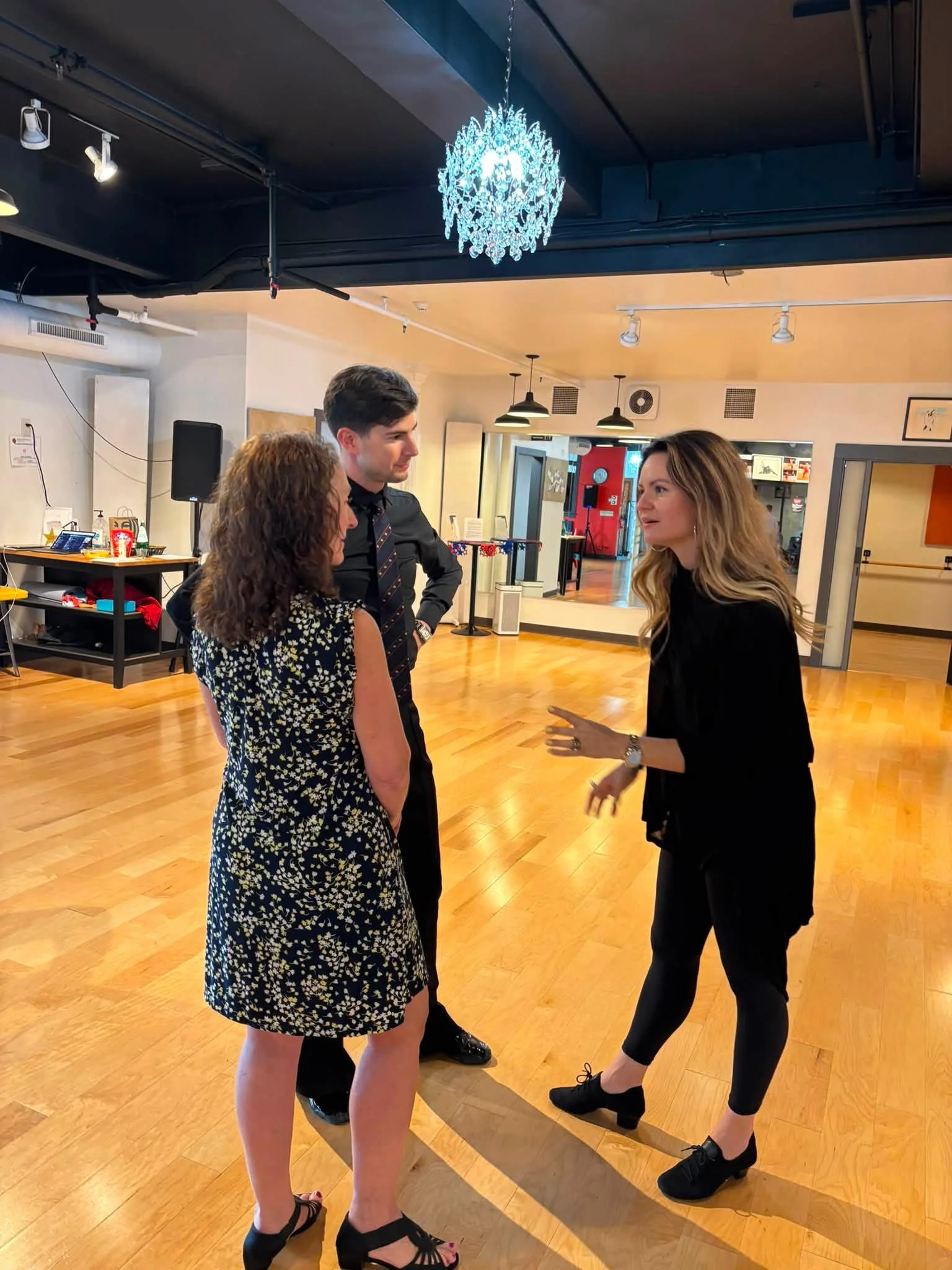 A pair practices together during Alexandra Perzhu’s coaching visit