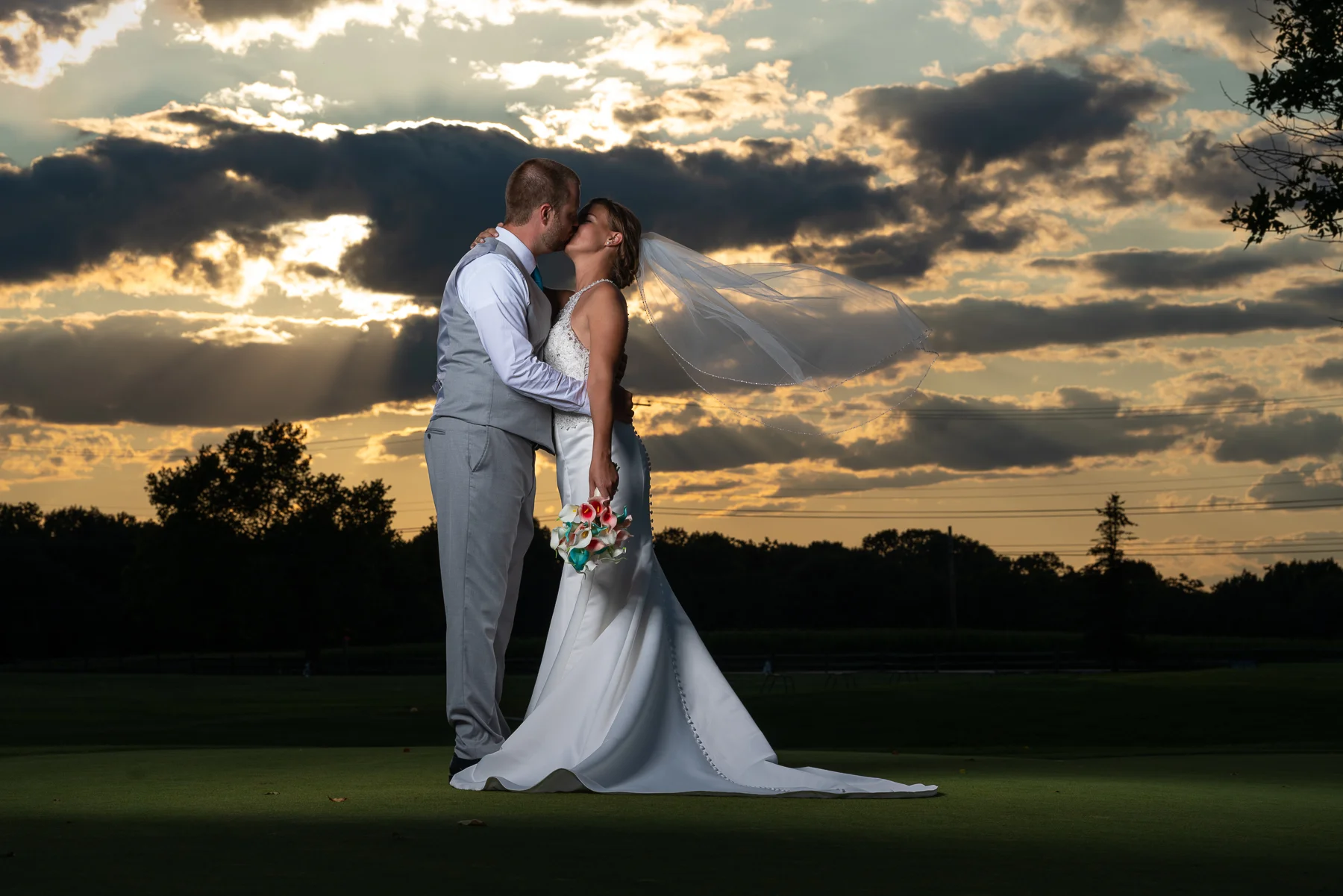 Stunning sunset for Wedding Photos at the Bridges Golf Course in Abbottstown, PA