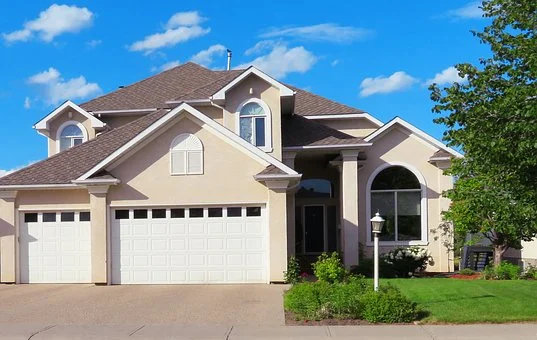 house-2418106__340.jpg