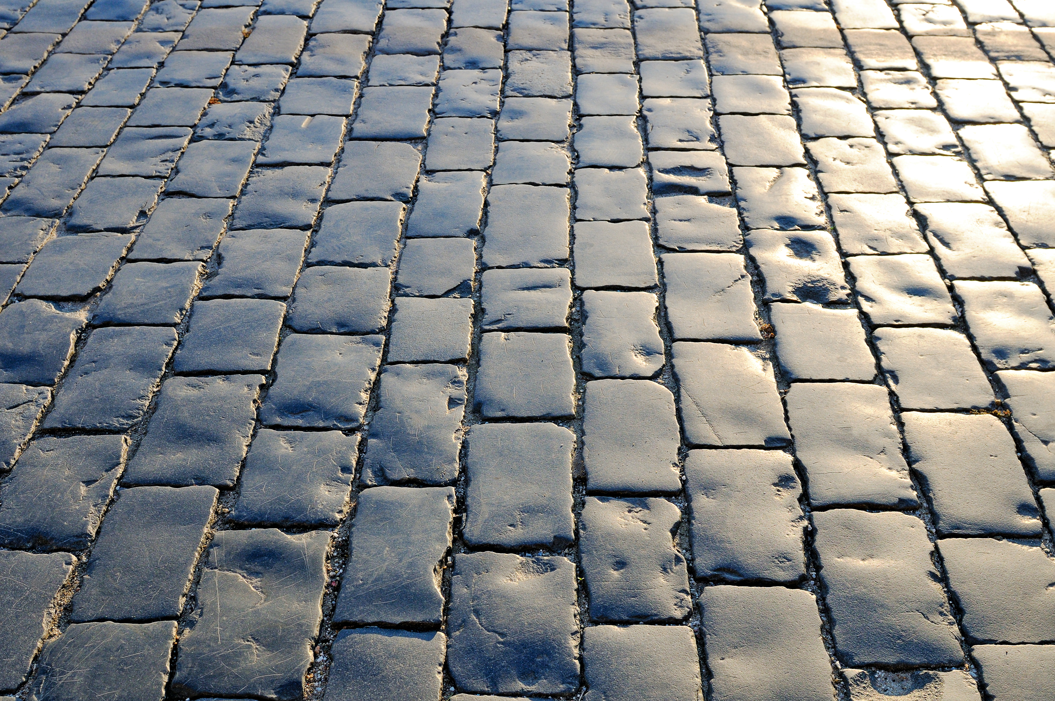 cobblestone-street.png